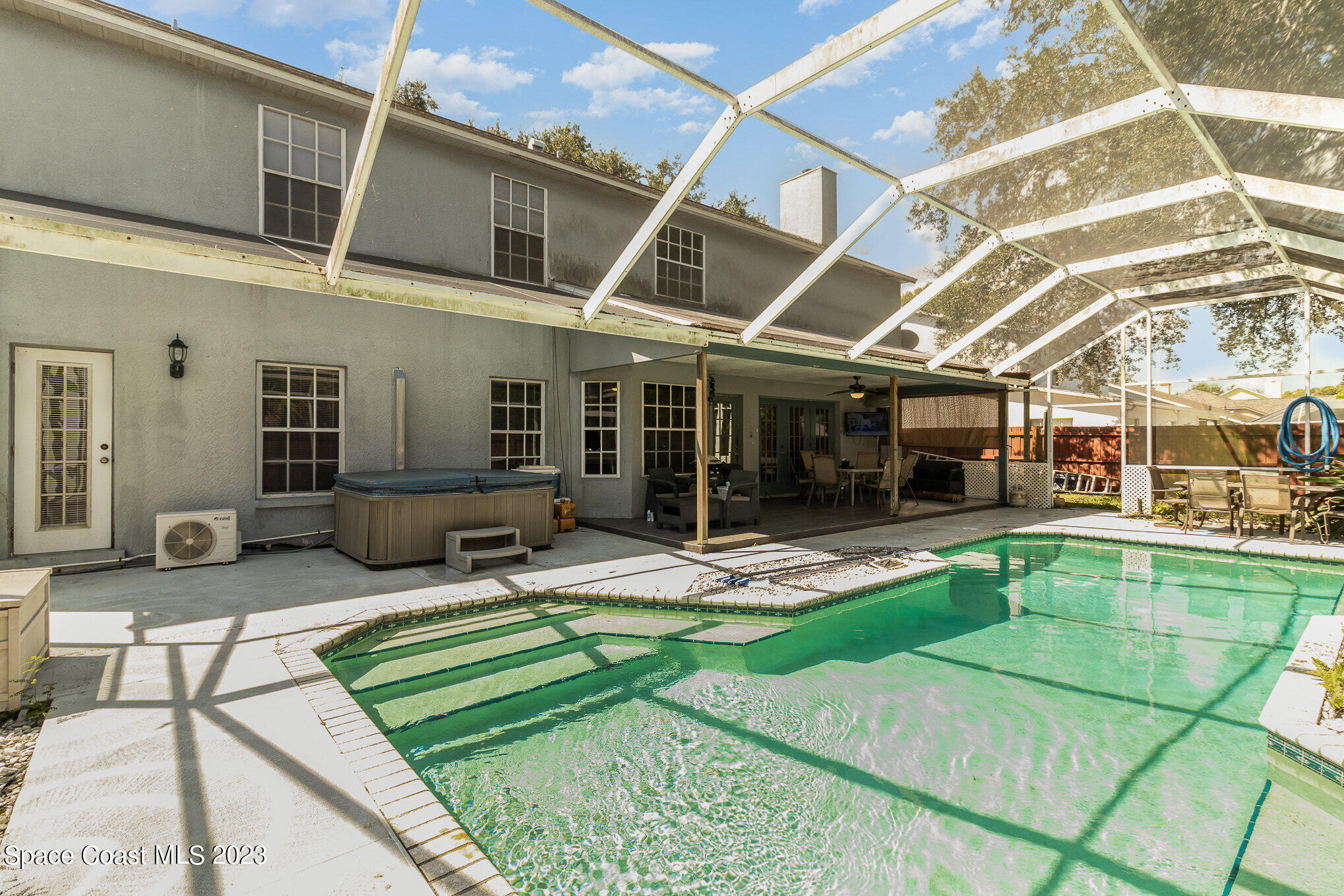 2602 Lowell Circle