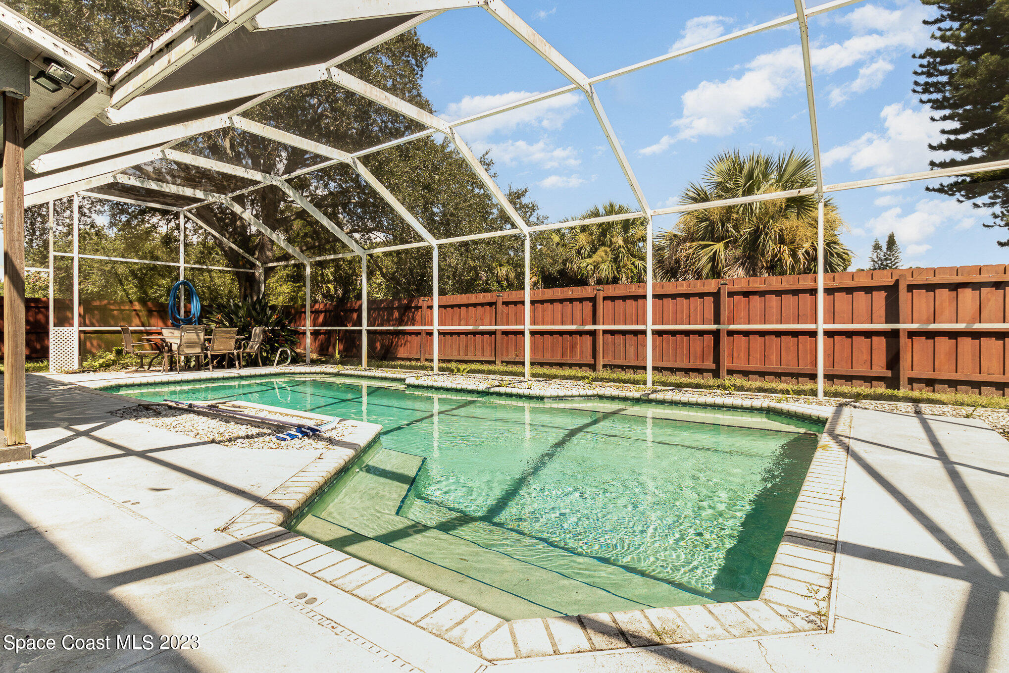 2602 Lowell Circle