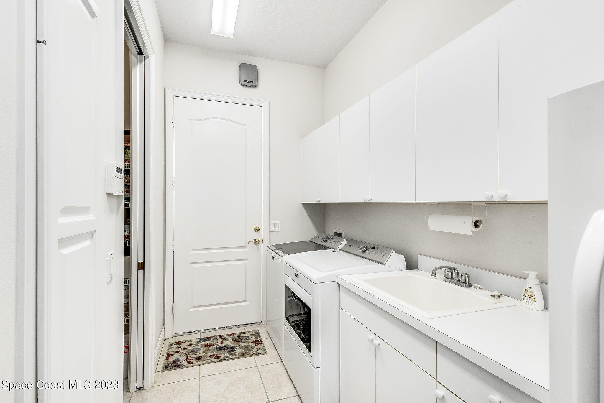 1061 Stratford Place