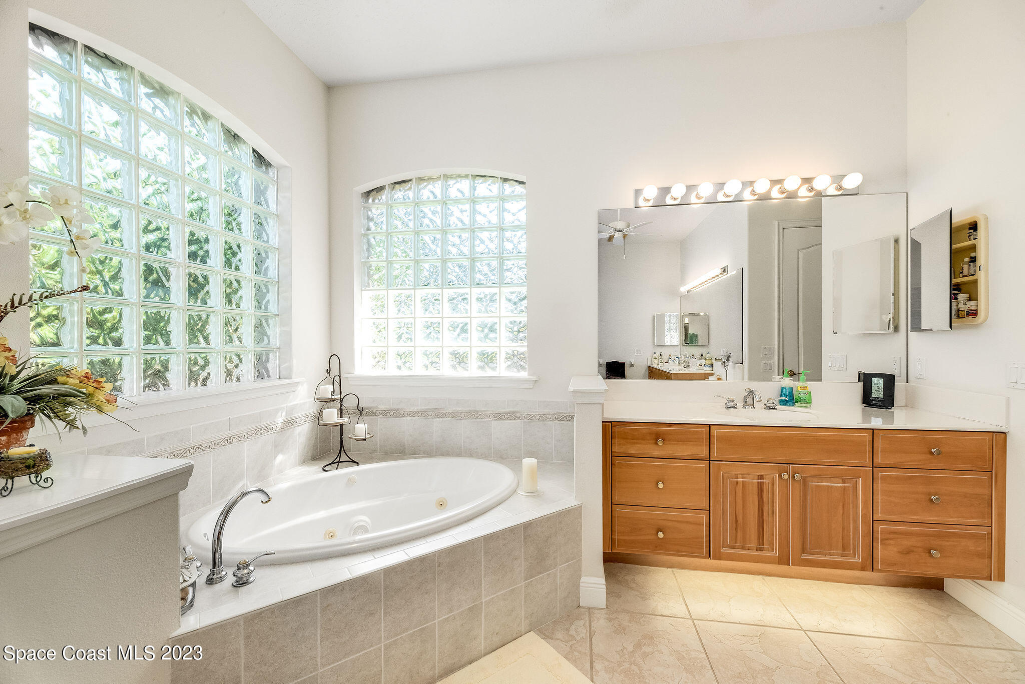1061 Stratford Place