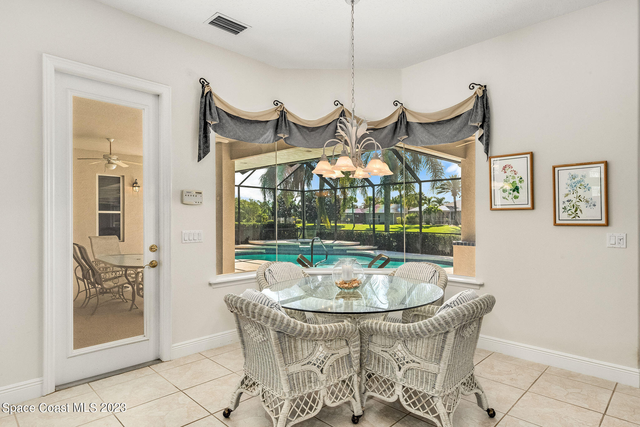 1061 Stratford Place