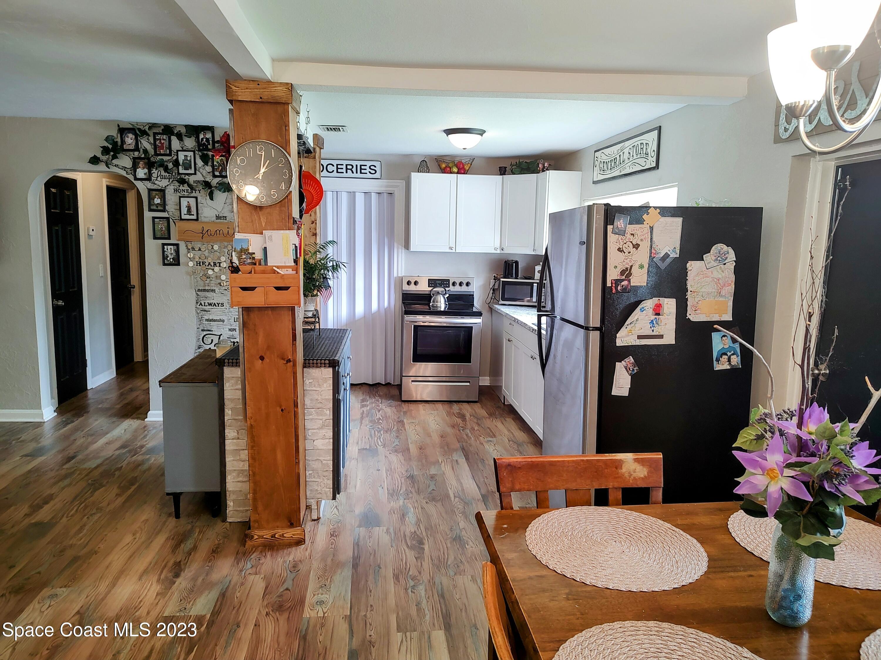 19 N Deleon Avenue