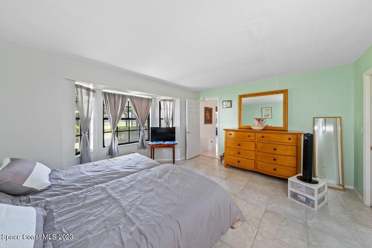 1055 Dallam Avenue NW, 44