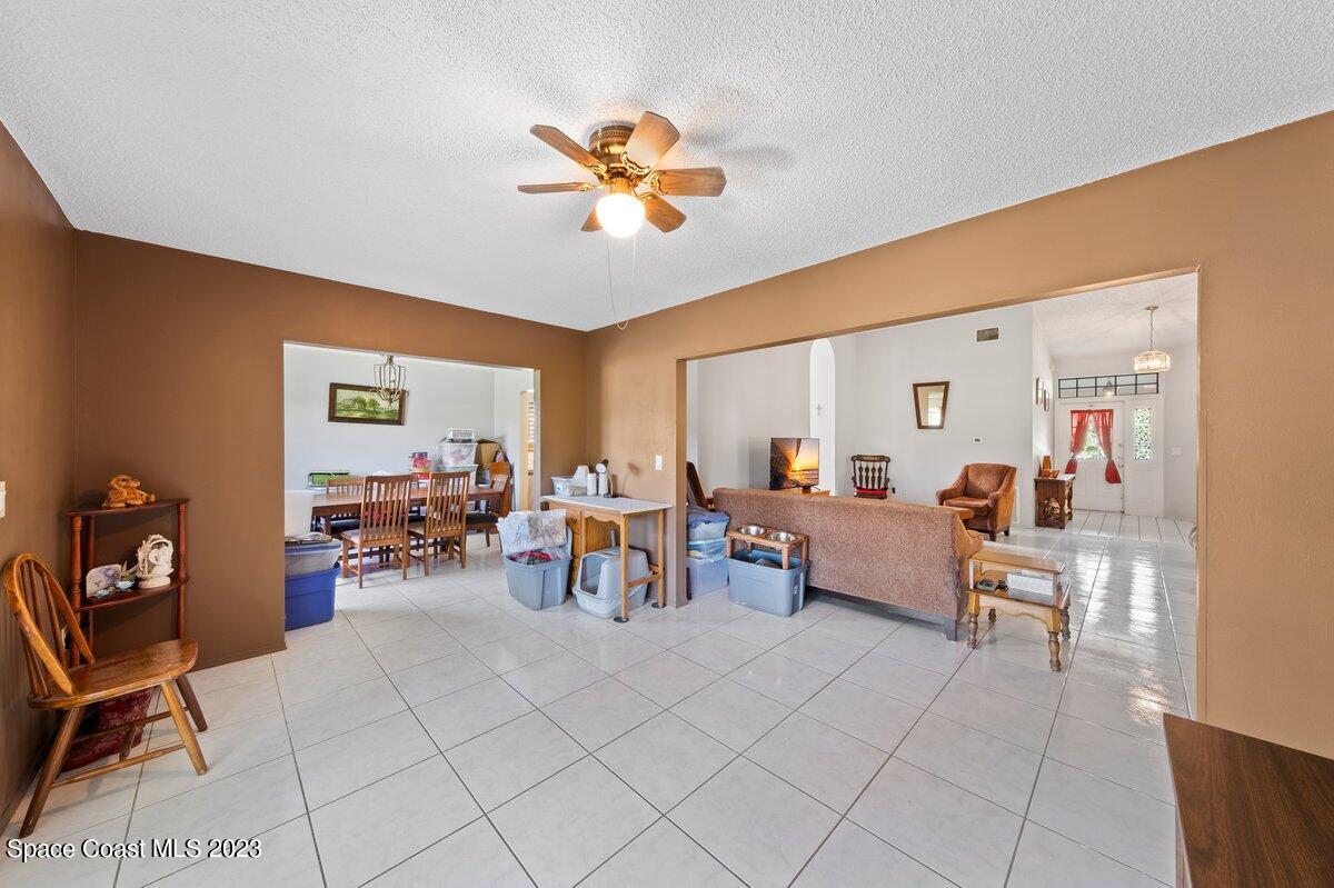 1055 Dallam Avenue NW, 44