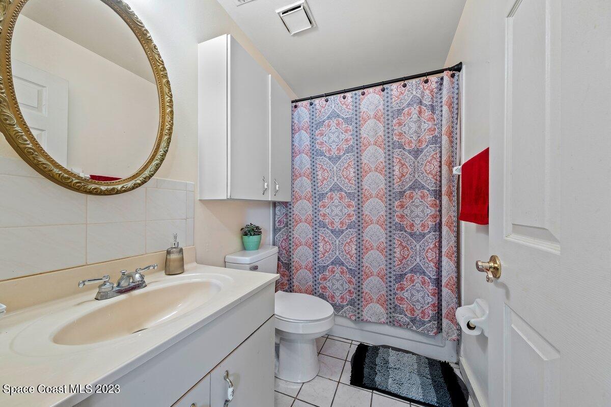 1055 Dallam Avenue NW, 44