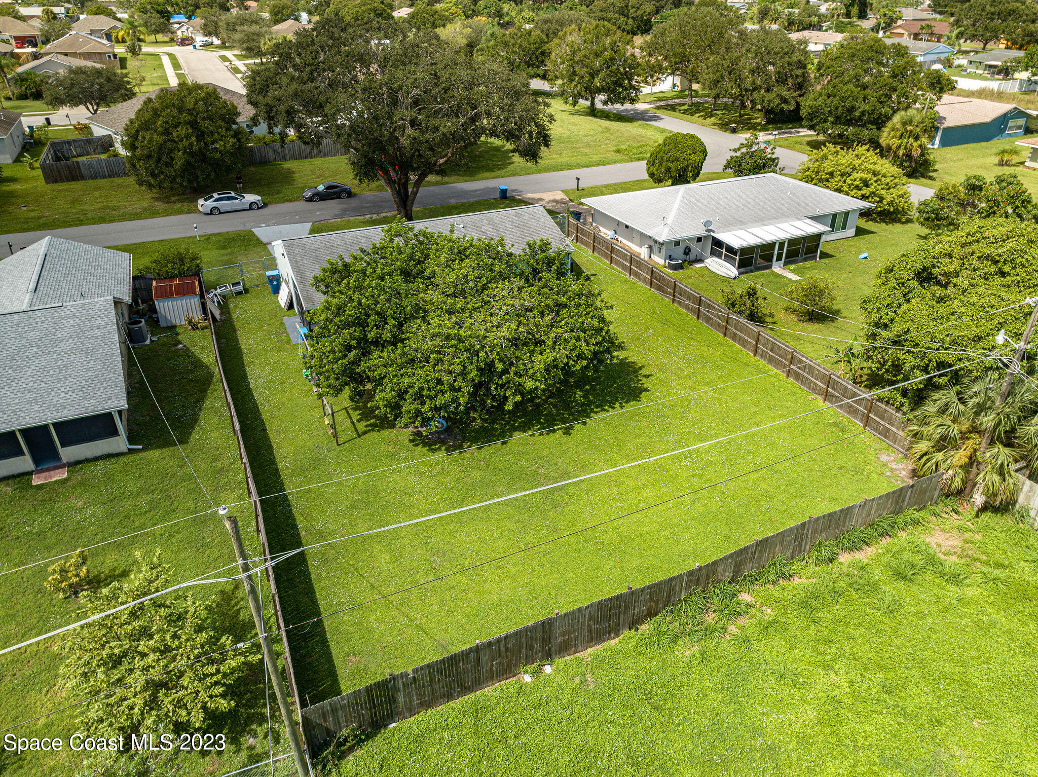791 Arundo Avenue NE