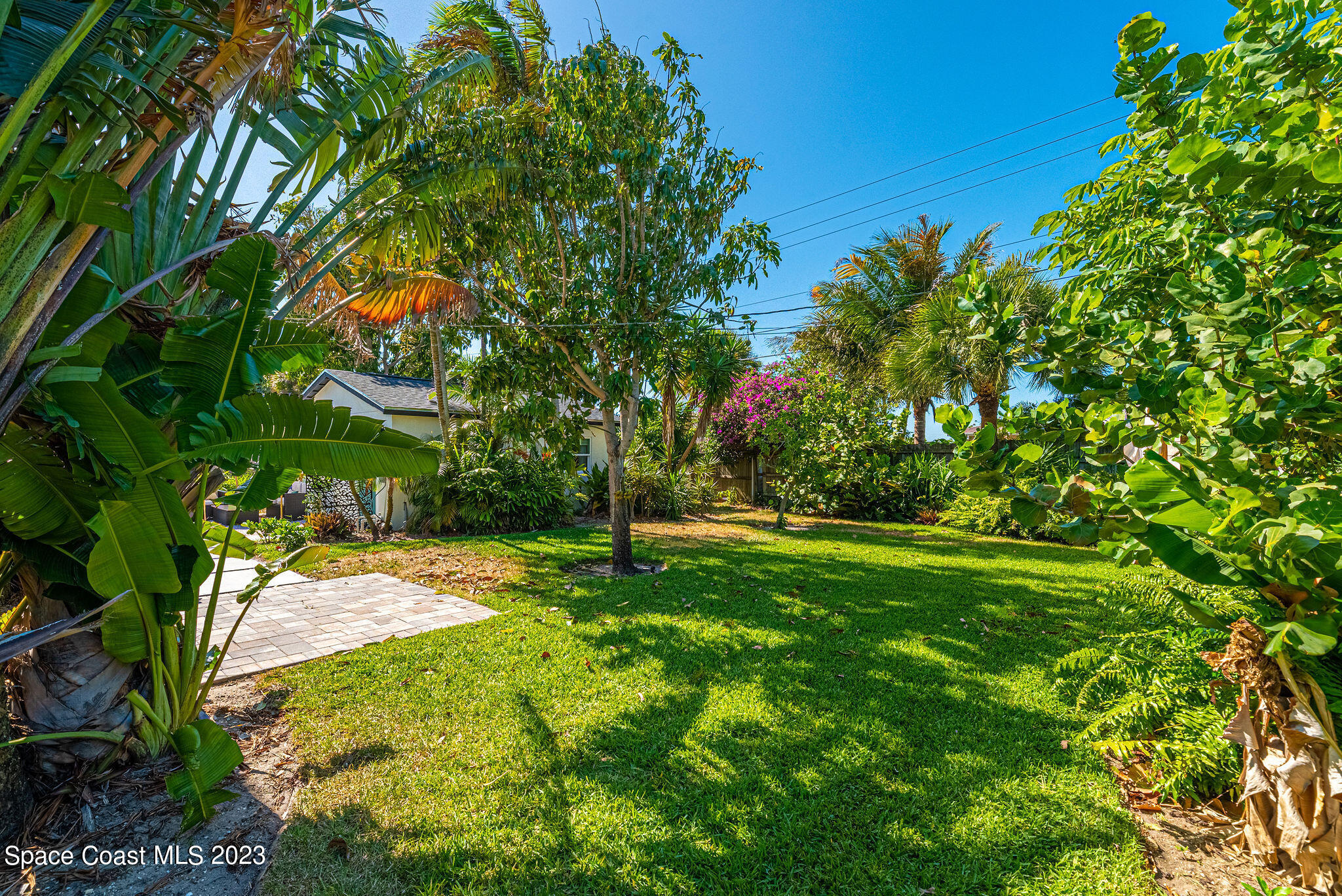 210 Avenida De La Vista