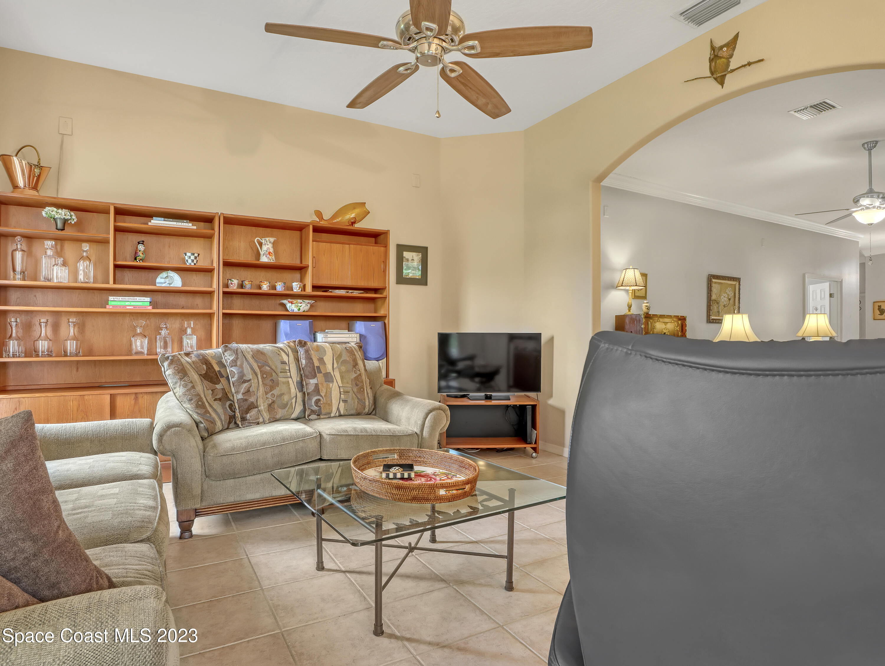 904 Suntree Woods Drive