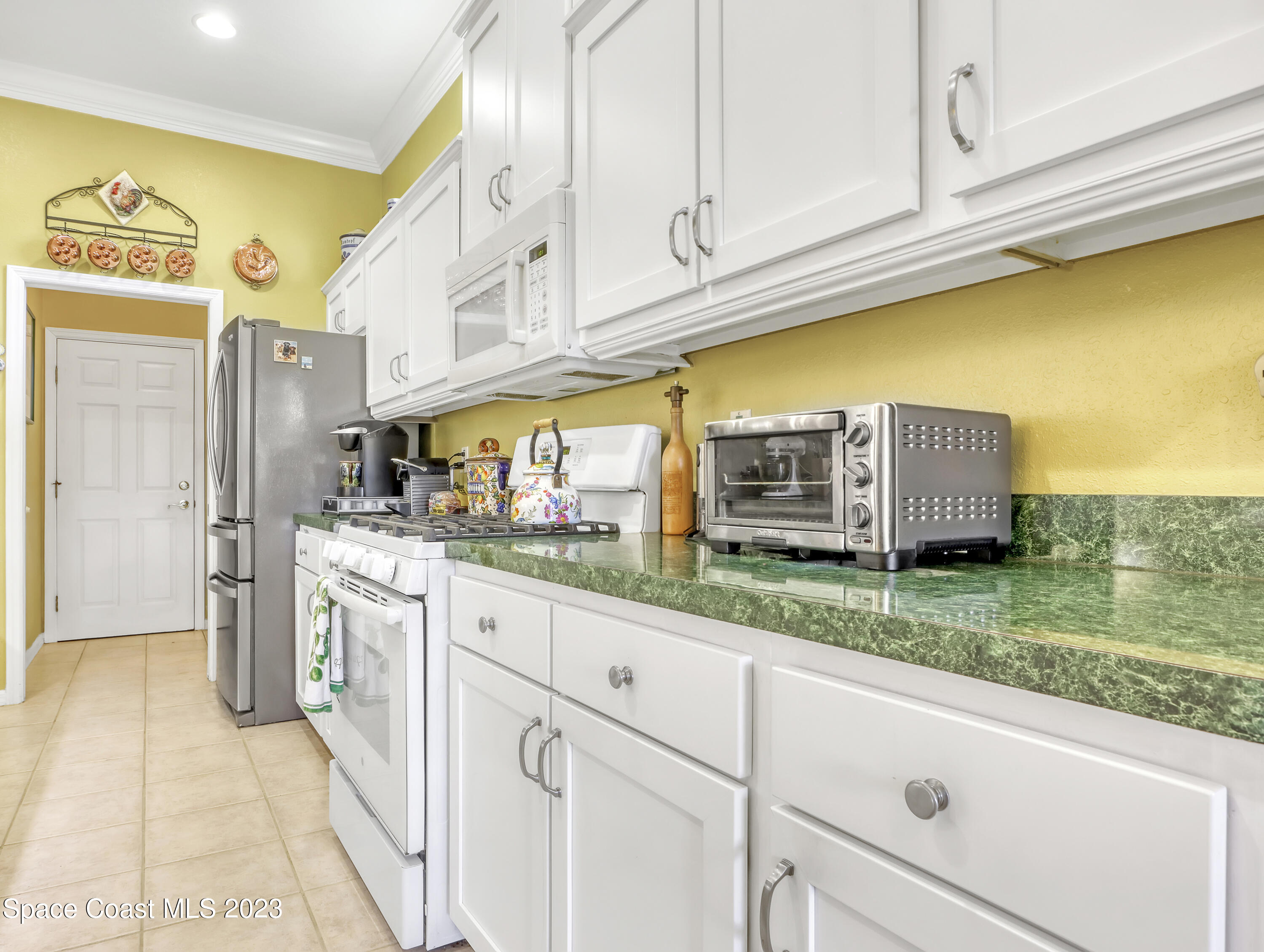 904 Suntree Woods Drive