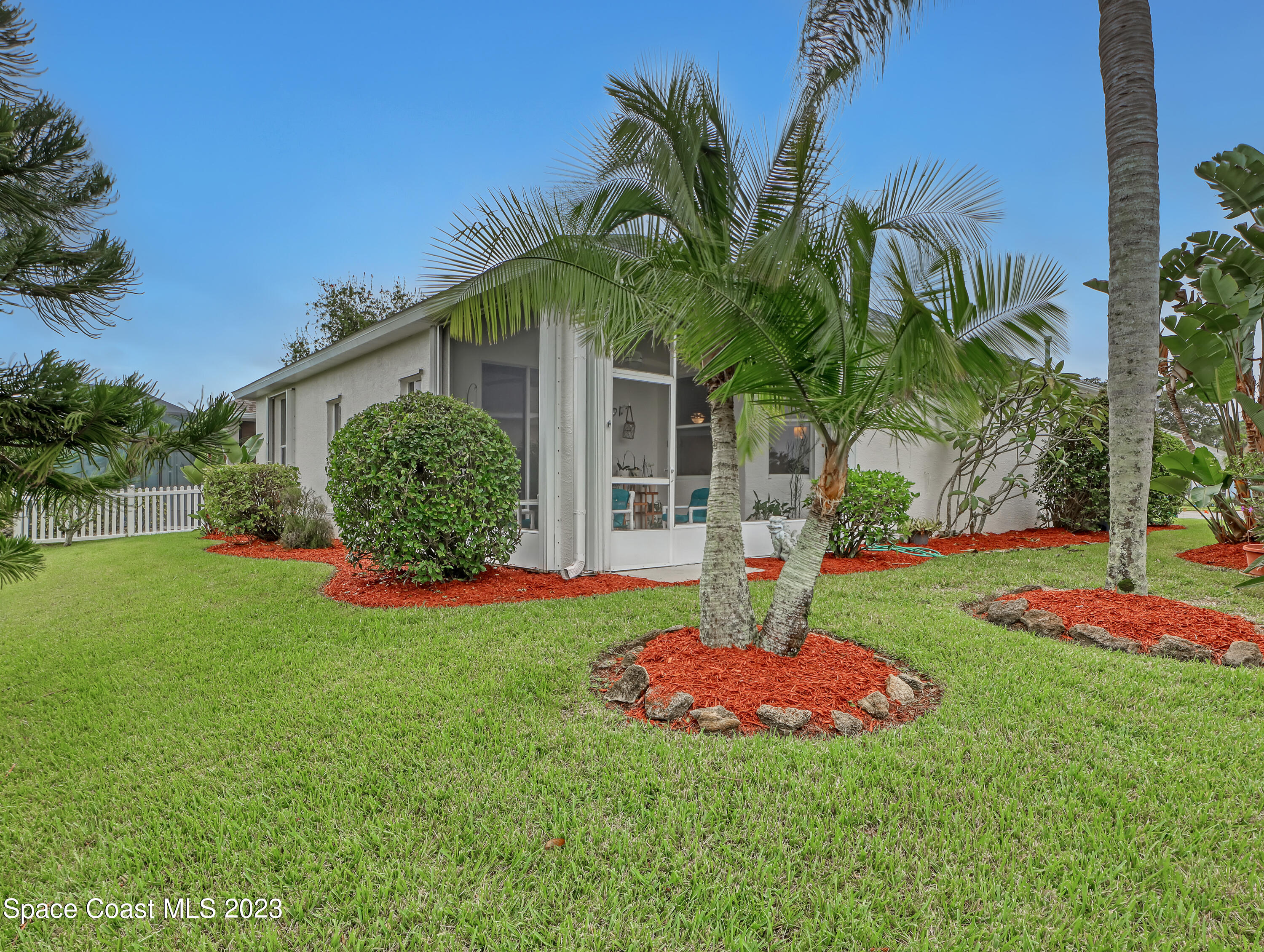 904 Suntree Woods Drive