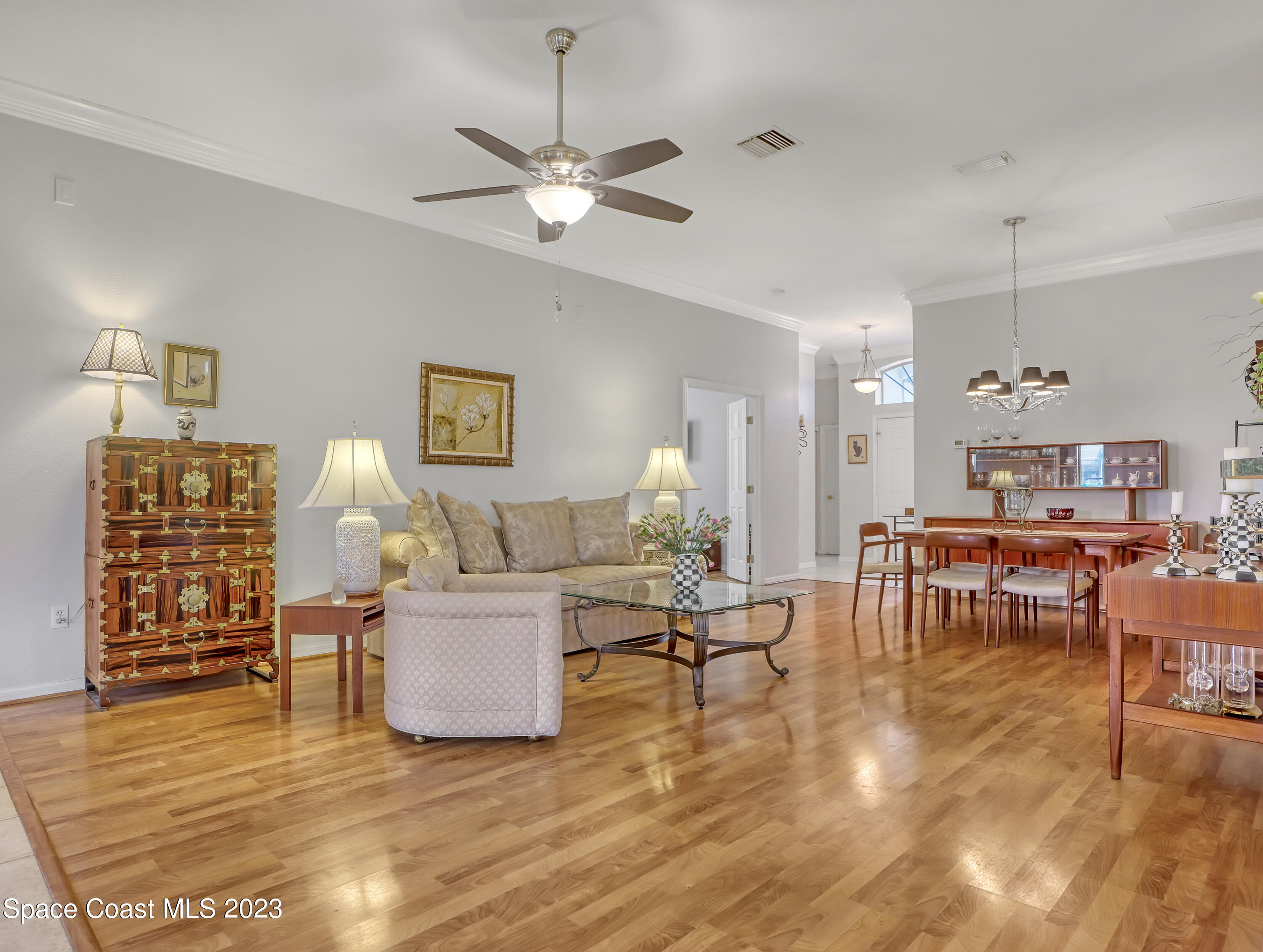 904 Suntree Woods Drive