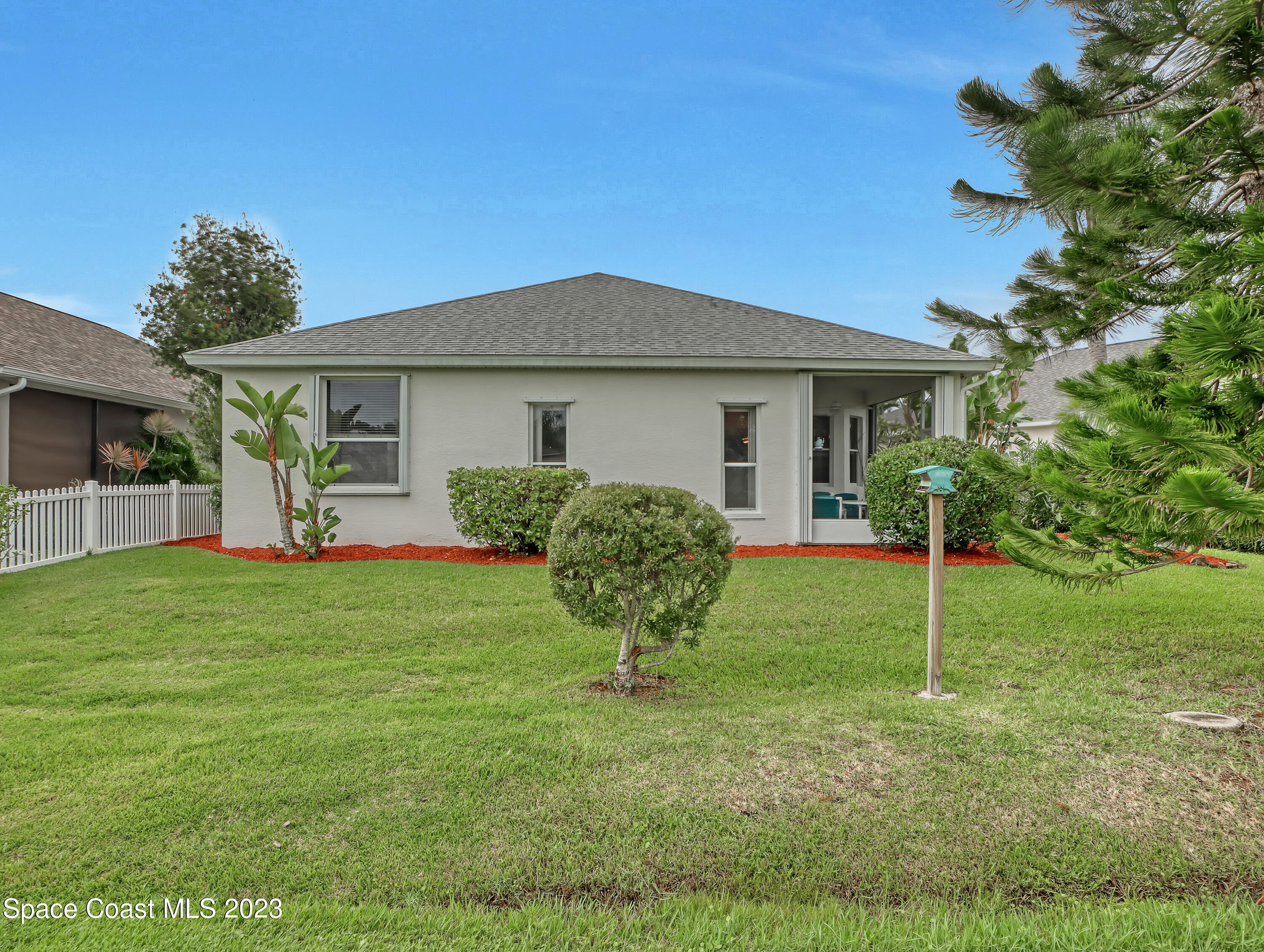 904 Suntree Woods Drive