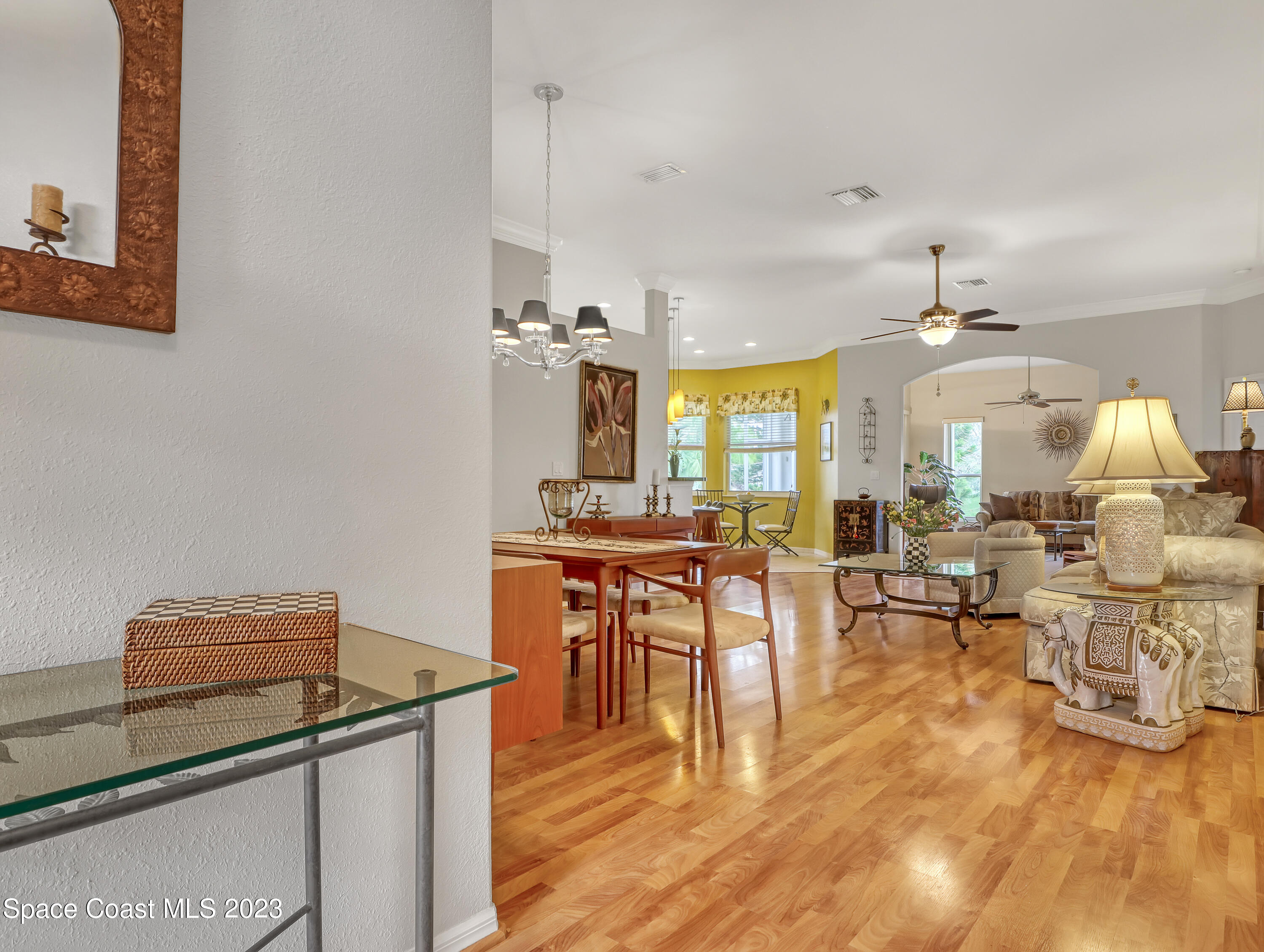 904 Suntree Woods Drive
