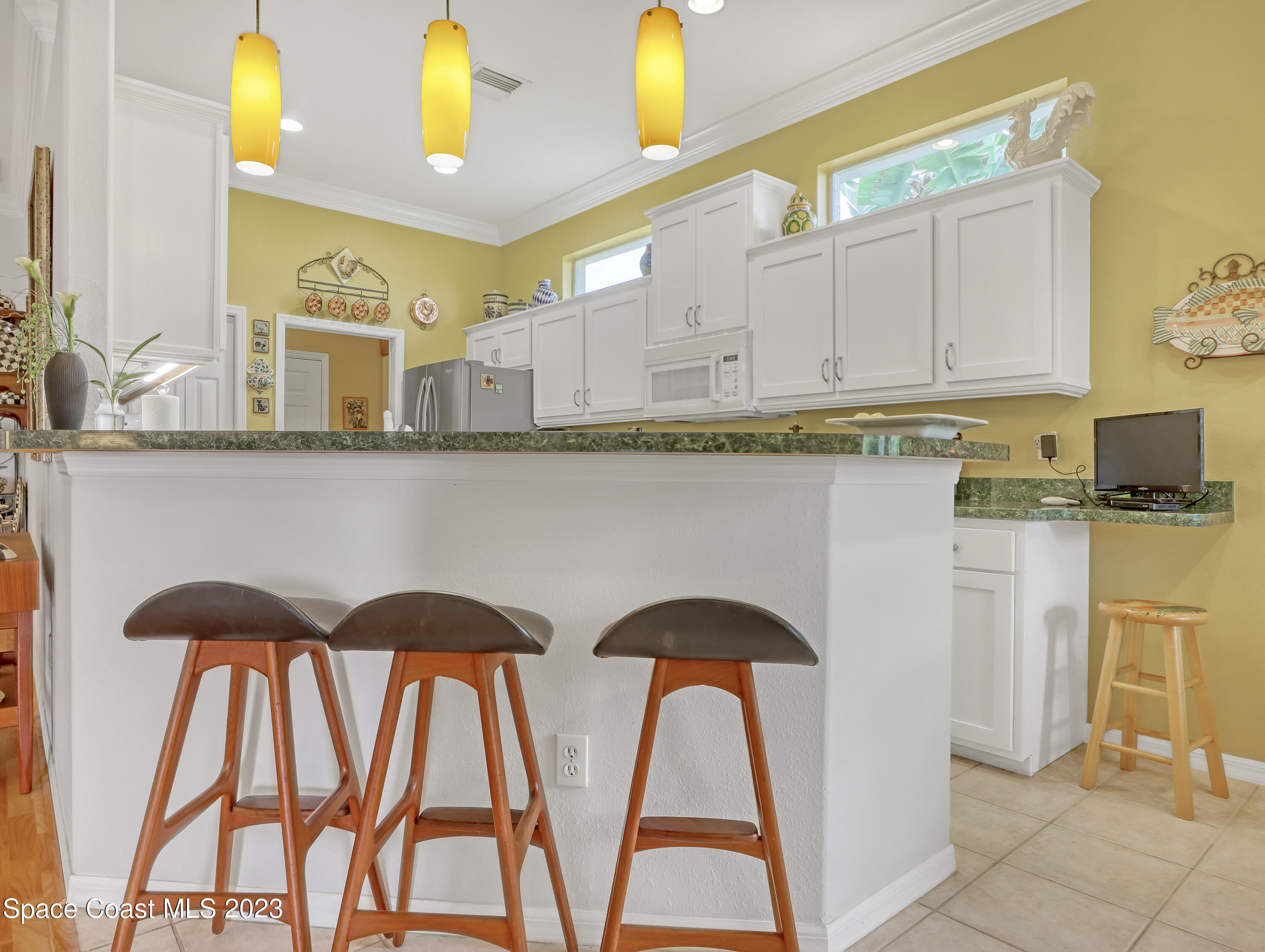 904 Suntree Woods Drive