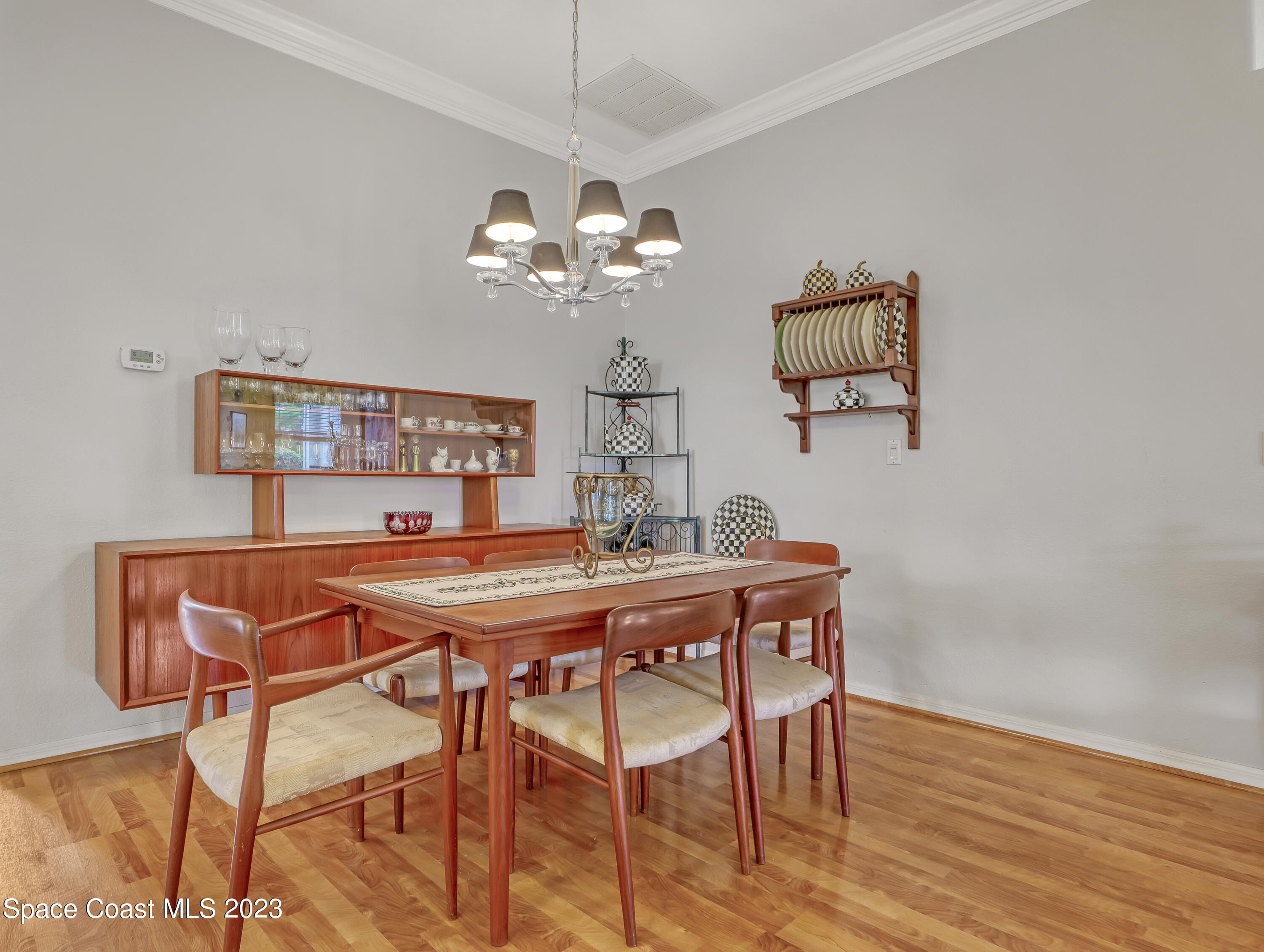 904 Suntree Woods Drive