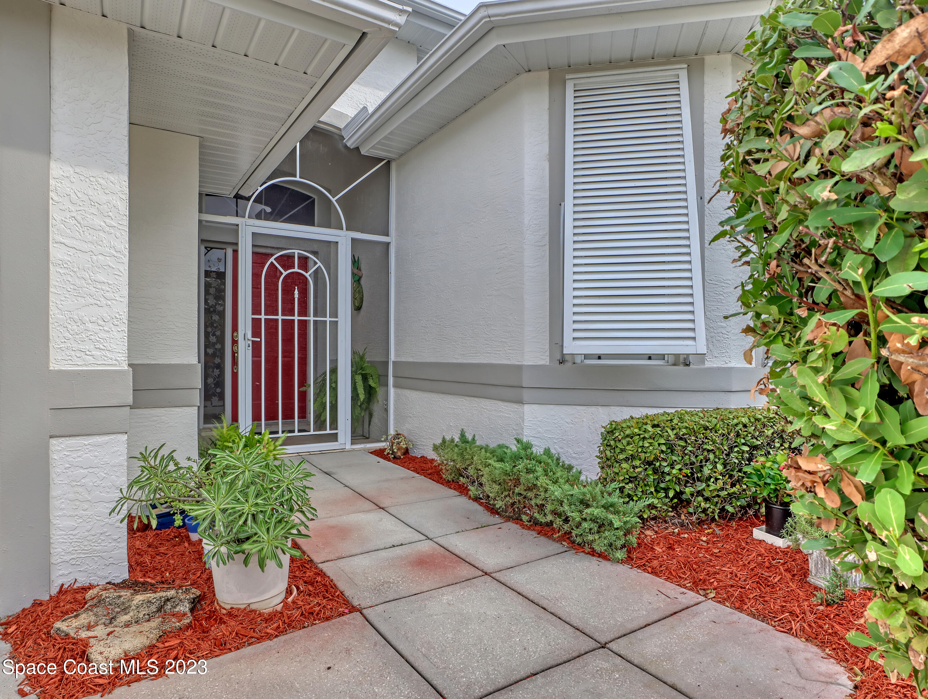 904 Suntree Woods Drive