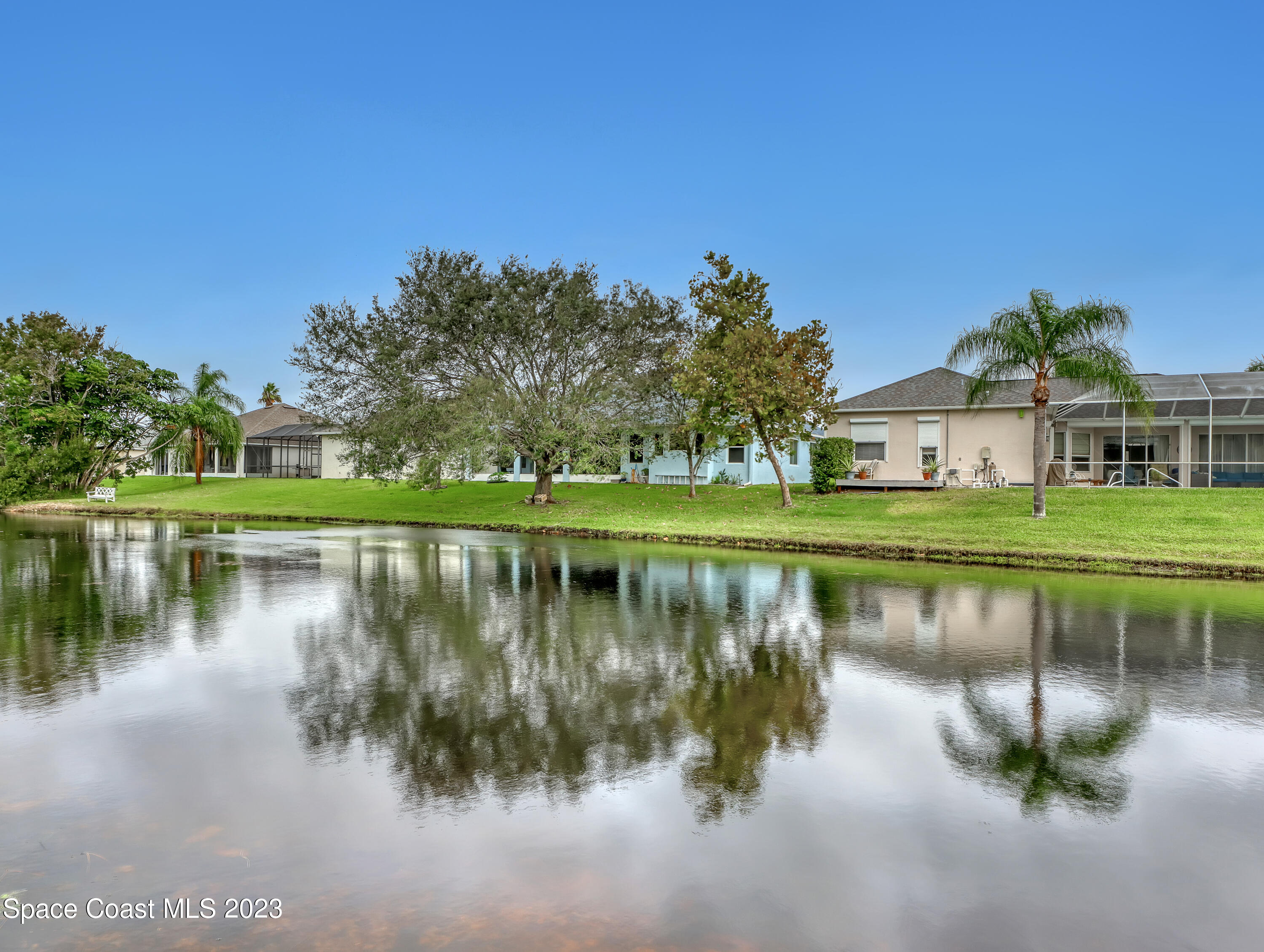 904 Suntree Woods Drive