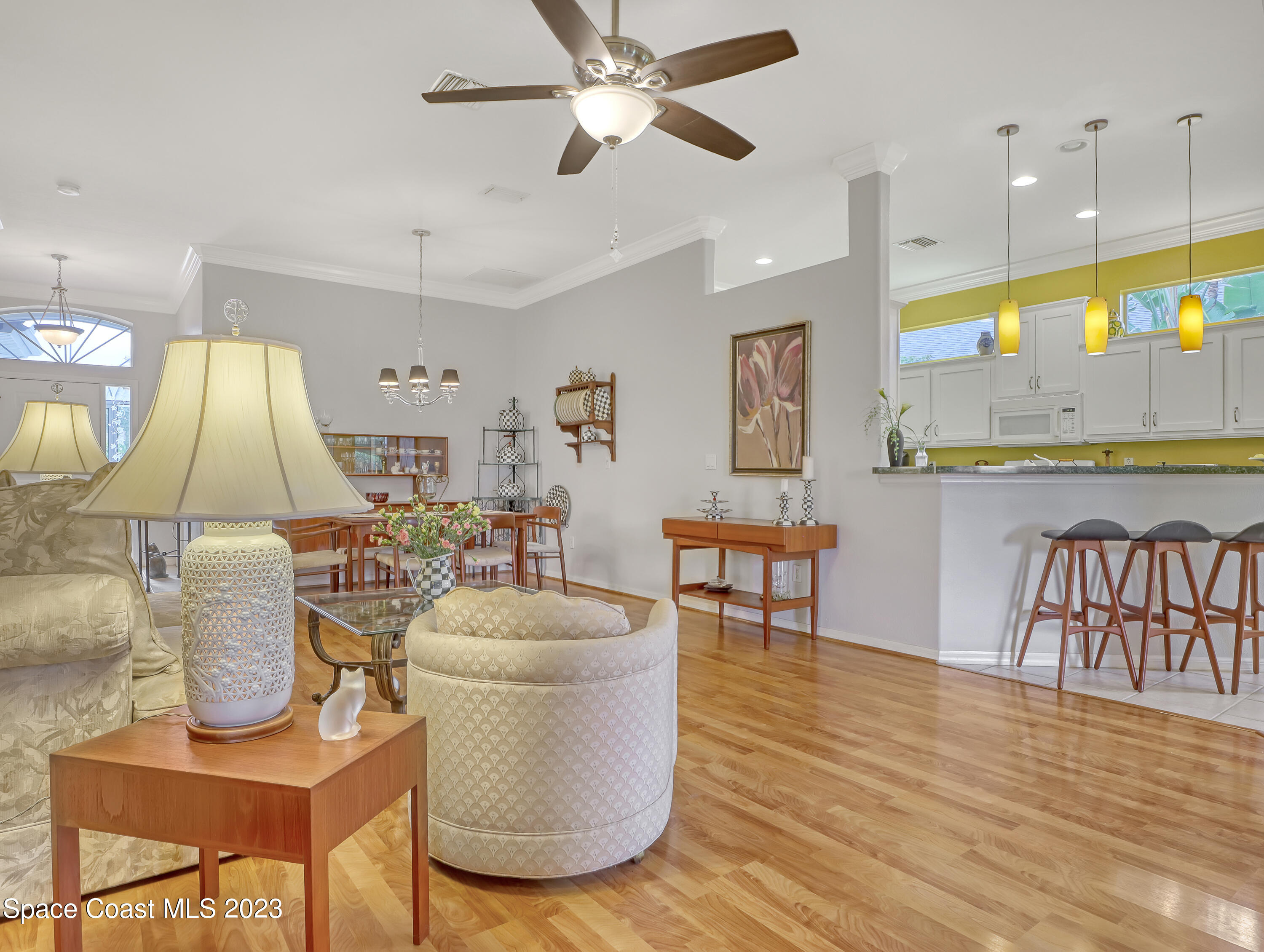 904 Suntree Woods Drive