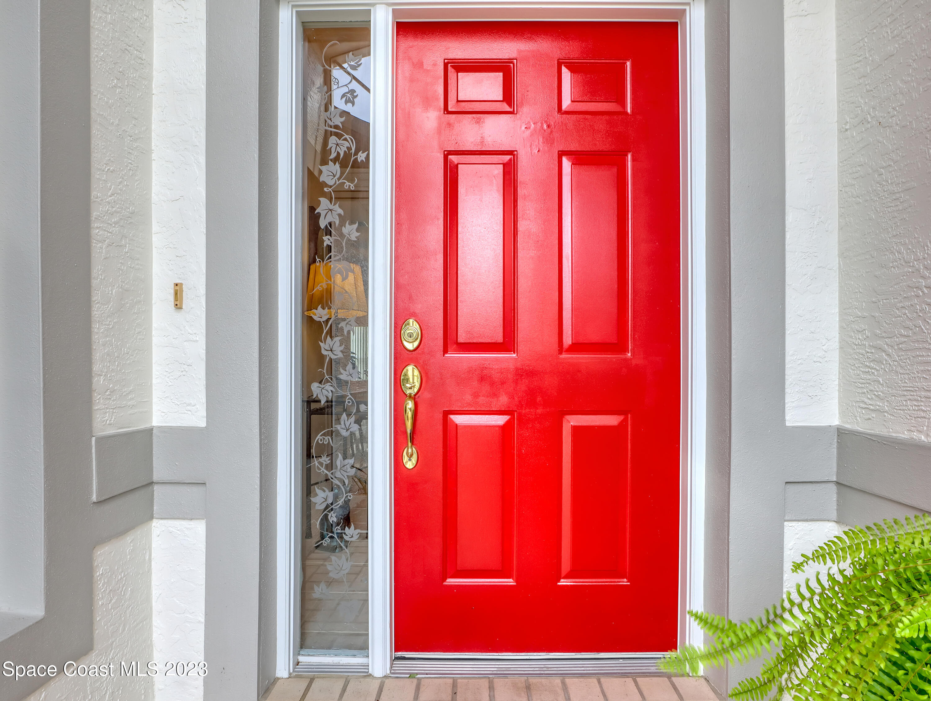 904 Suntree Woods Drive