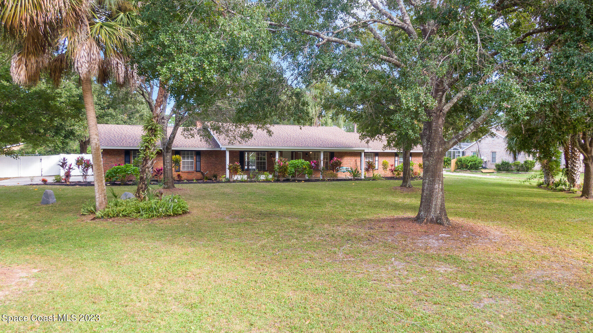 1699 Henley Road NW