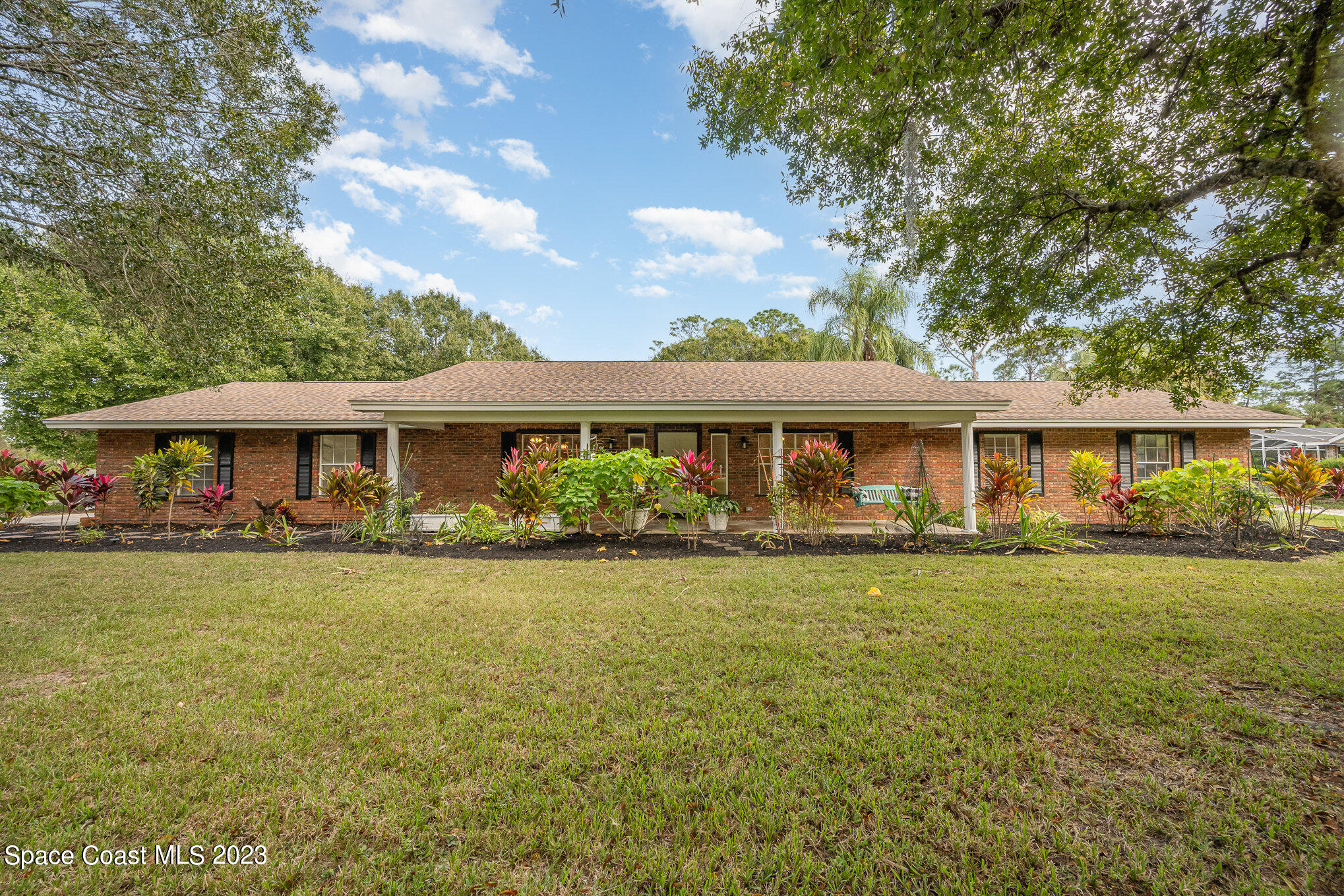 1699 Henley Road NW