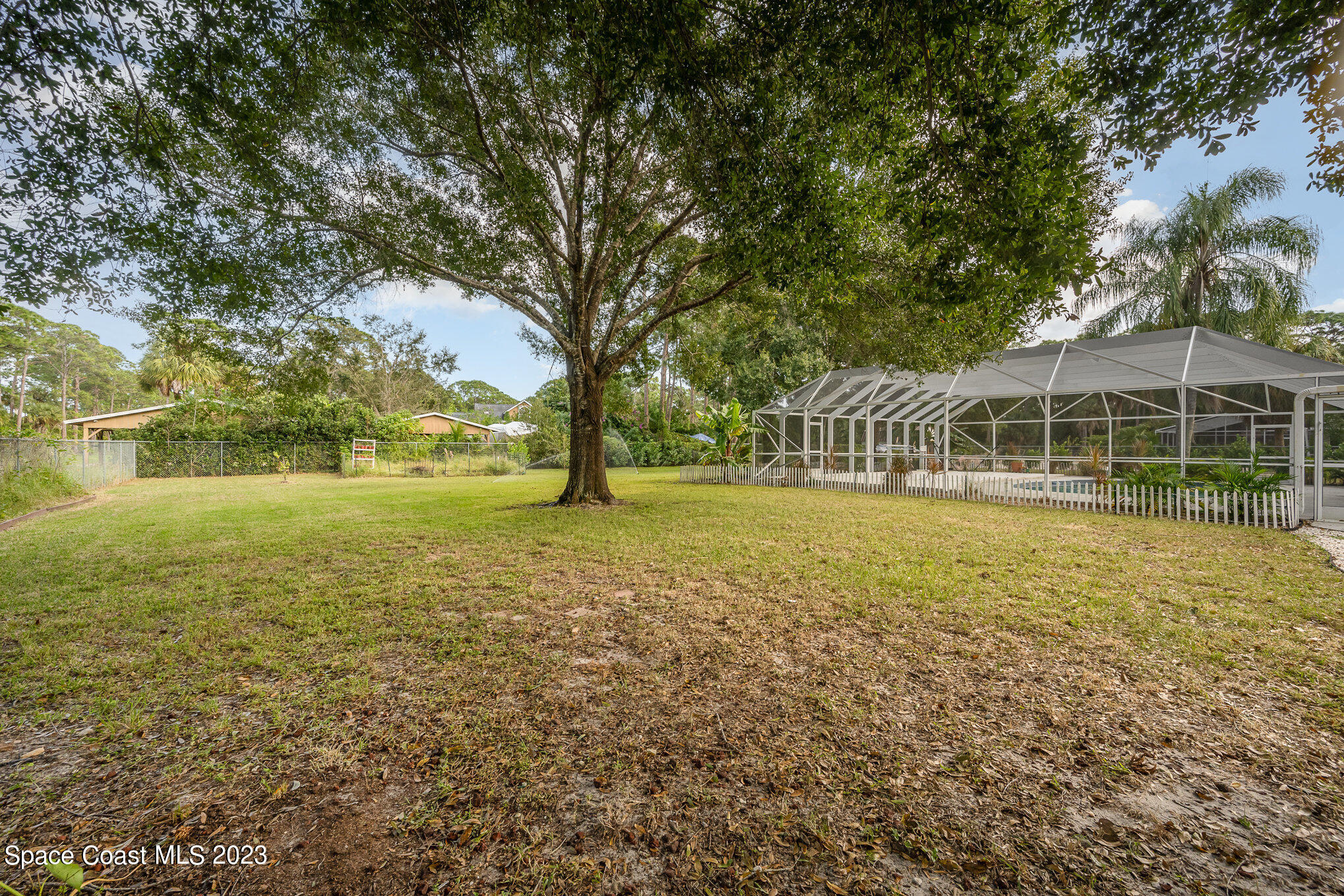 1699 Henley Road NW