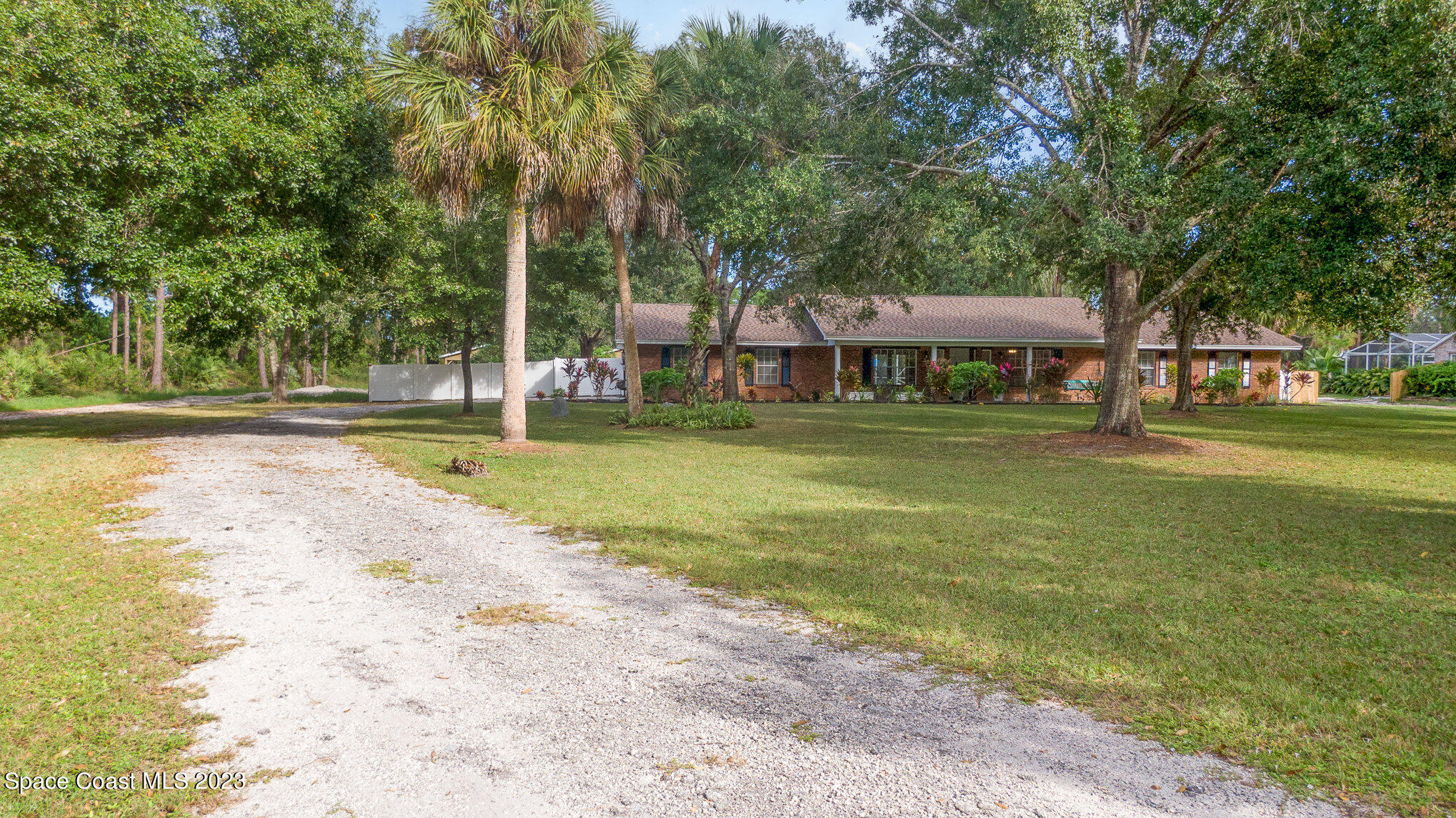 1699 Henley Road NW