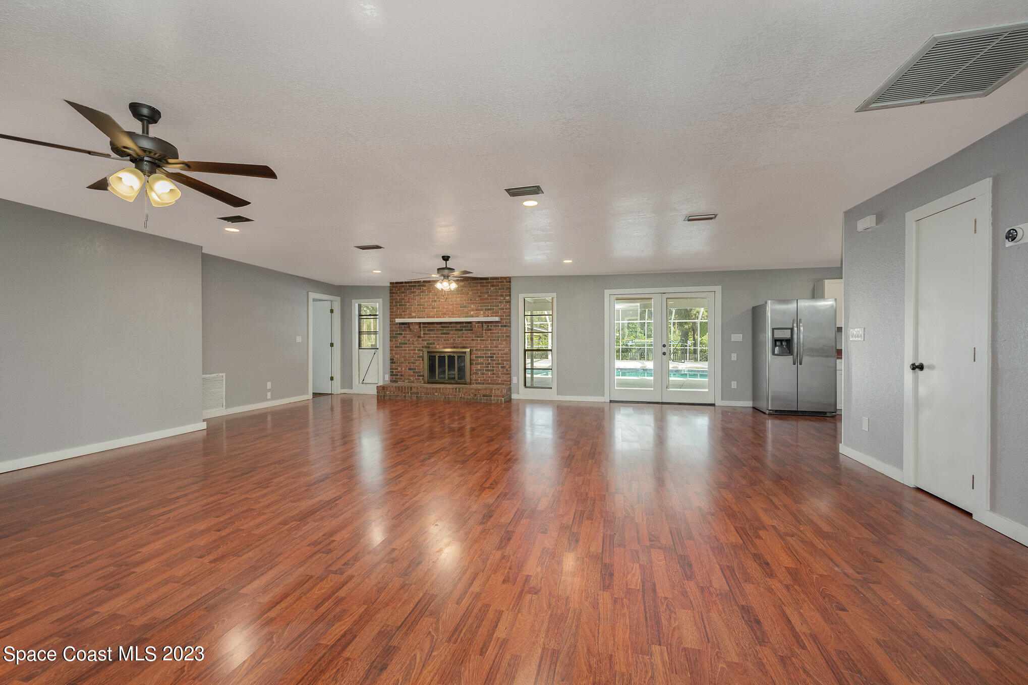 1699 Henley Road NW