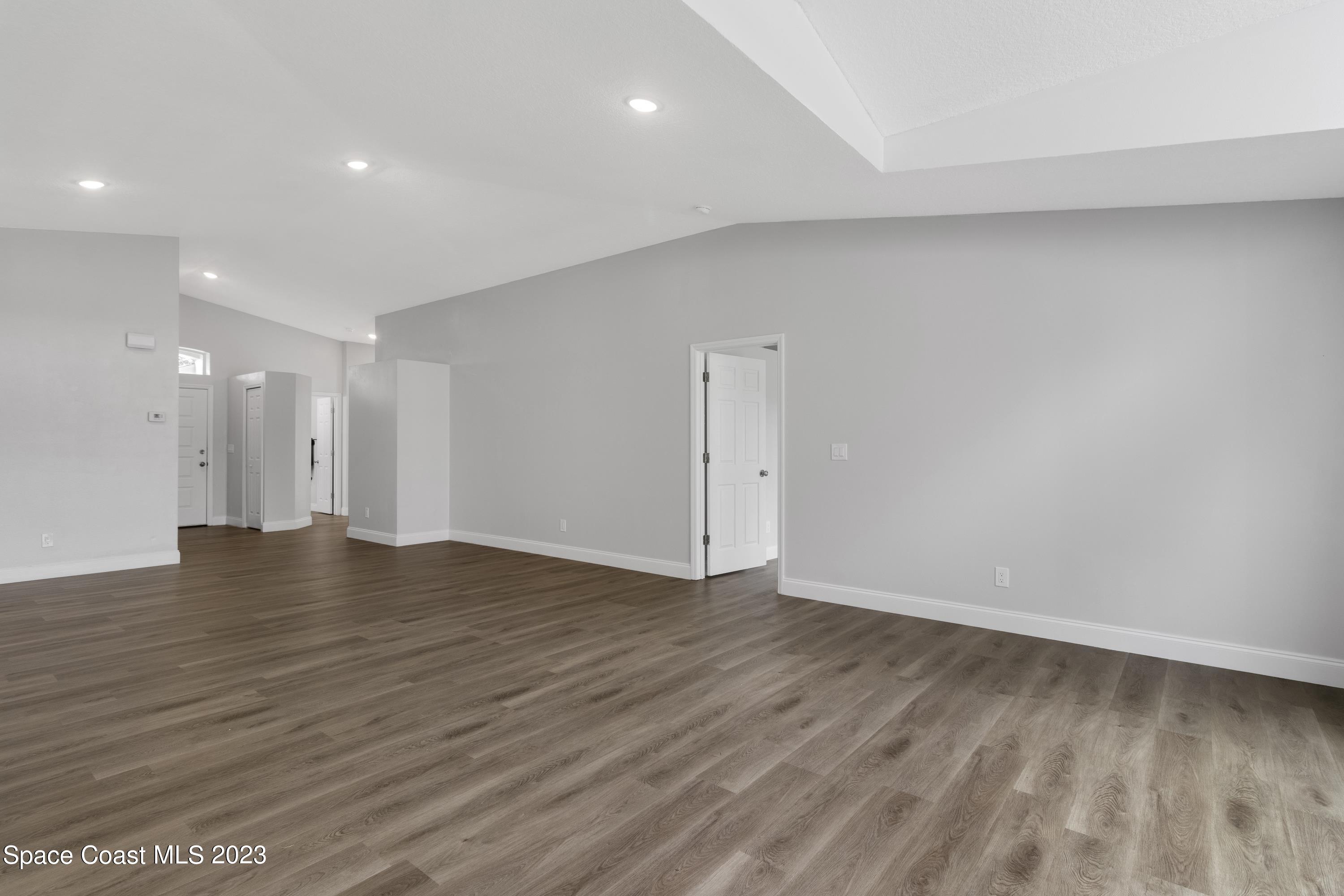 4300 Swanna Drive