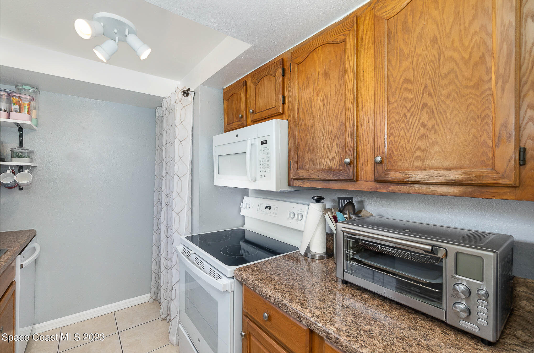 1300 Arlington Lane NE, 117