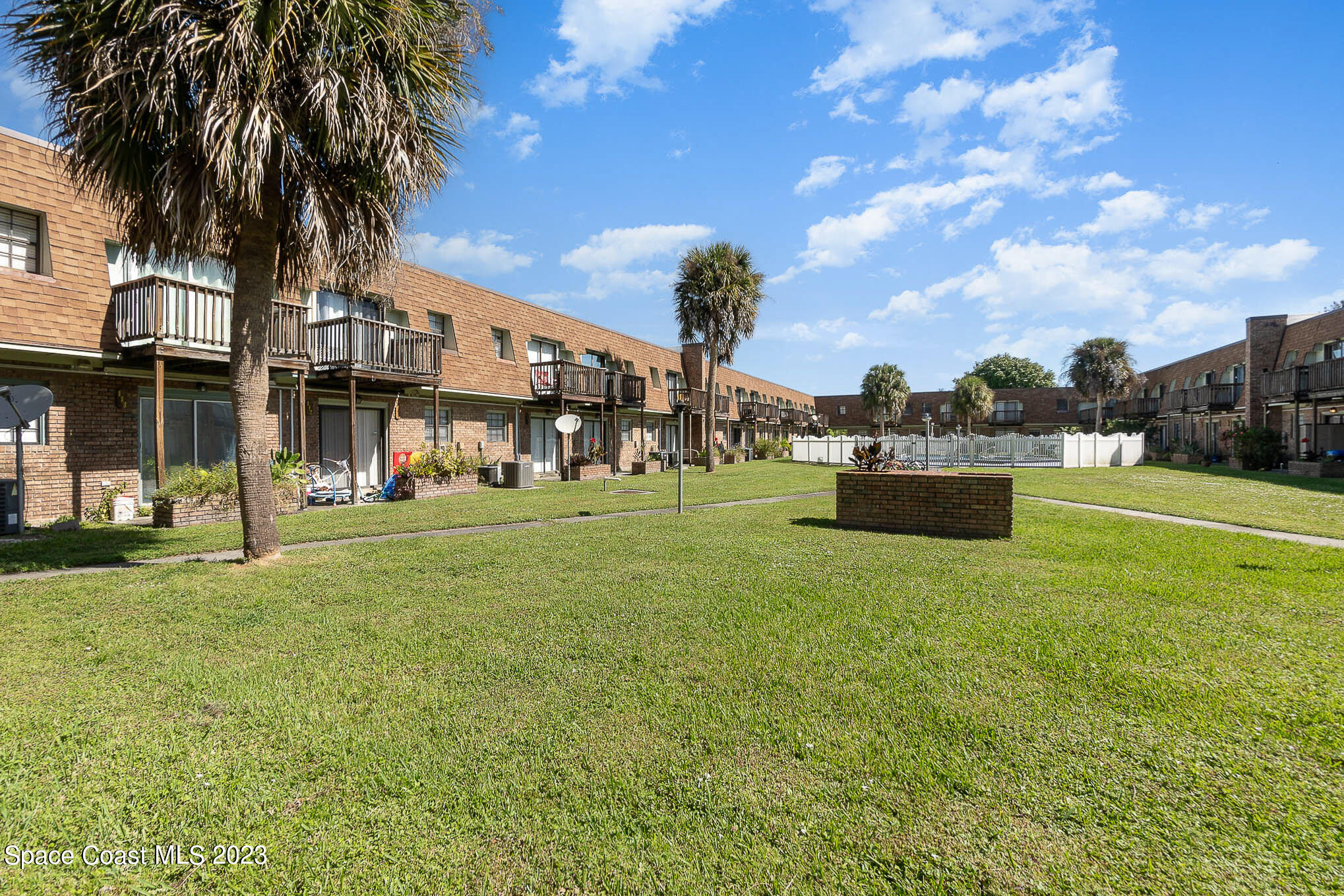 1300 Arlington Lane NE, 117
