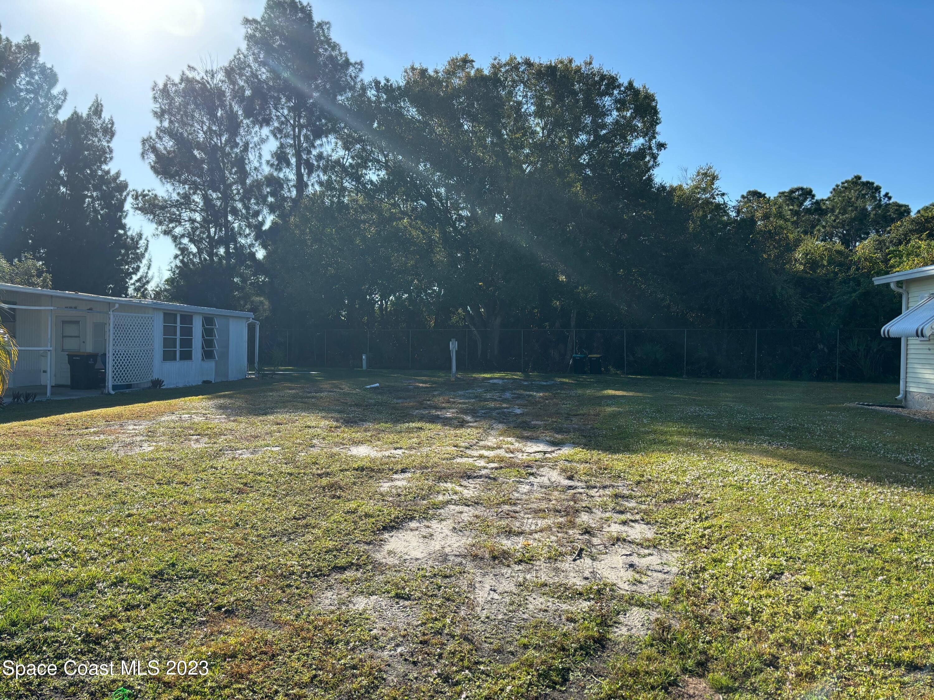 146 Holiday Park Boulevard NE