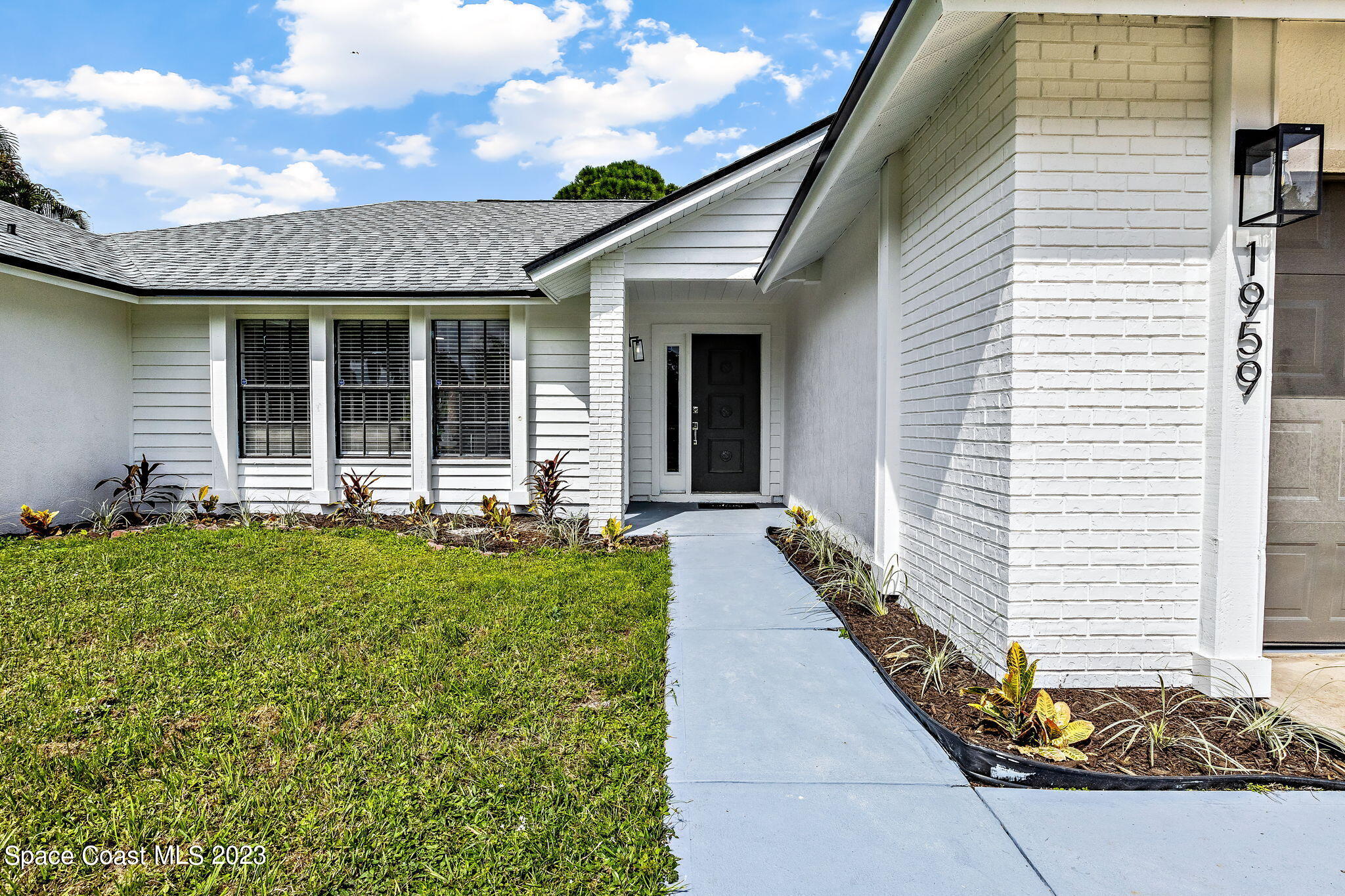 1959 Barker Street NE