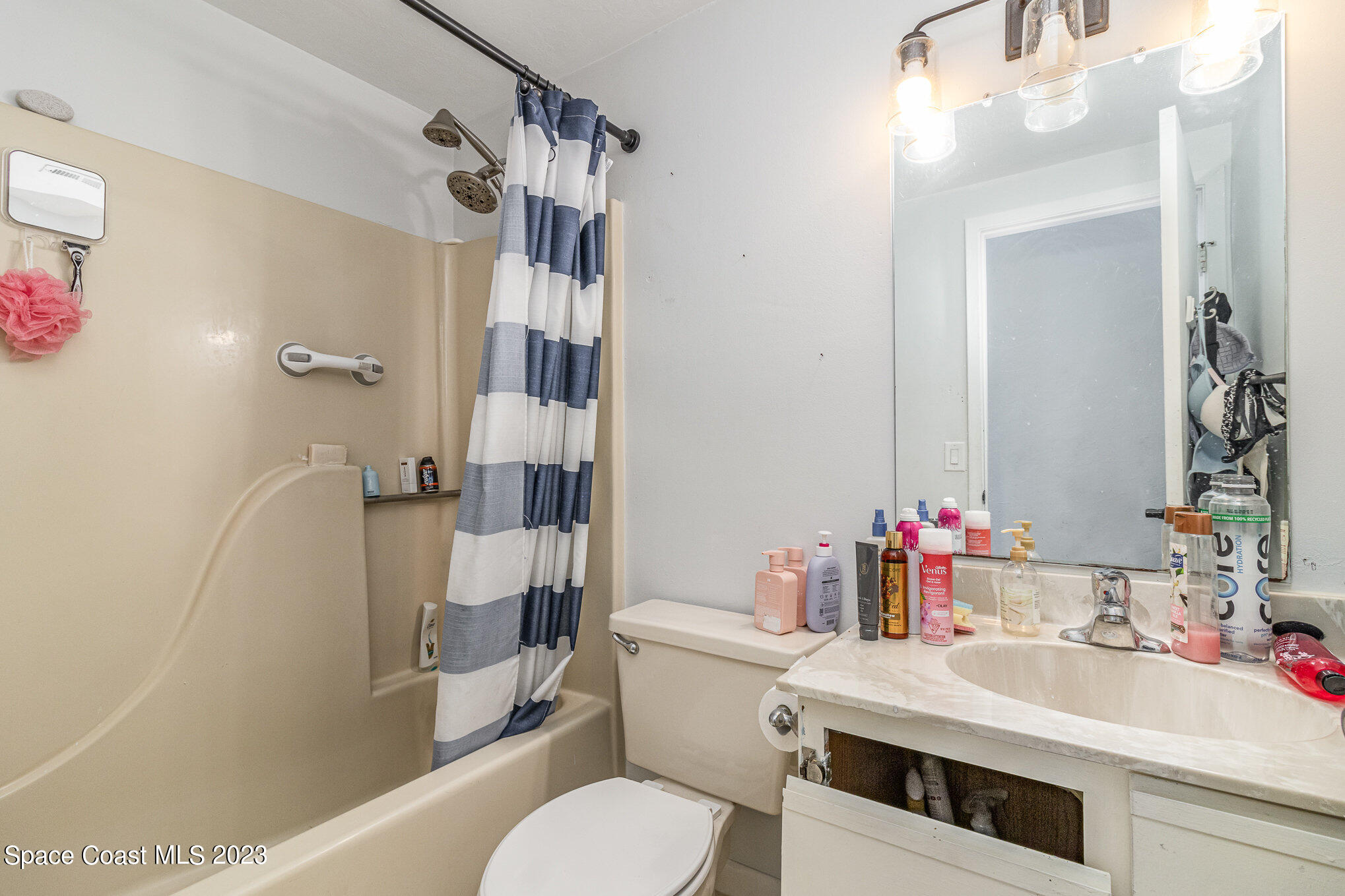 7817 Shadowood Drive, 204