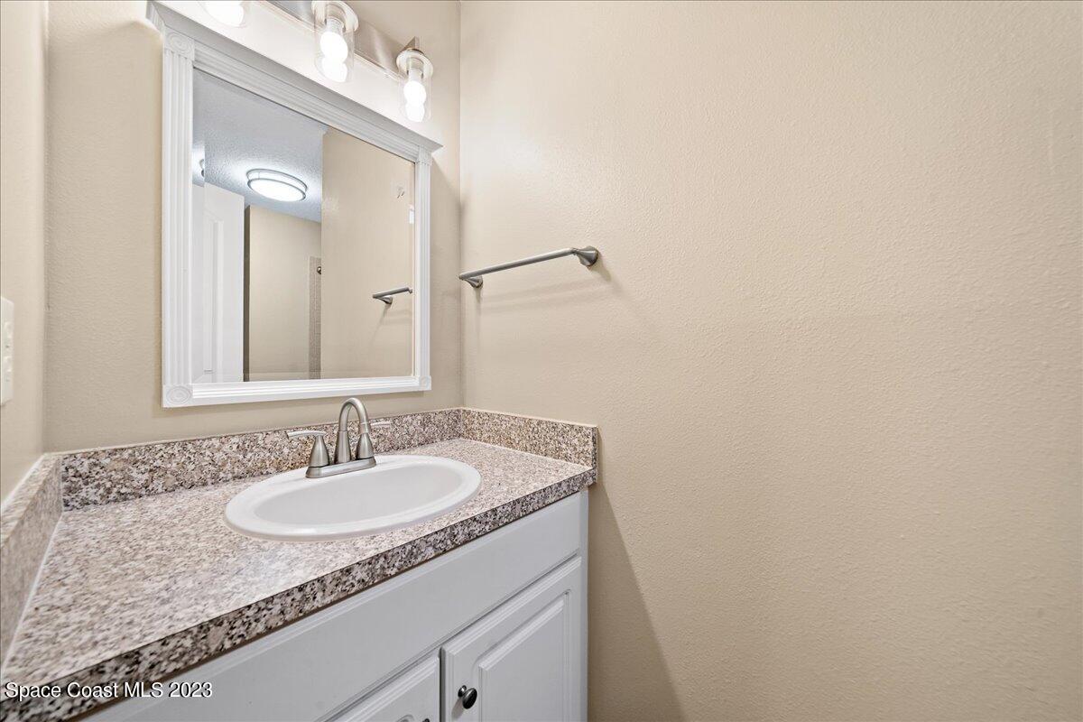 3525 Sable Palm, B