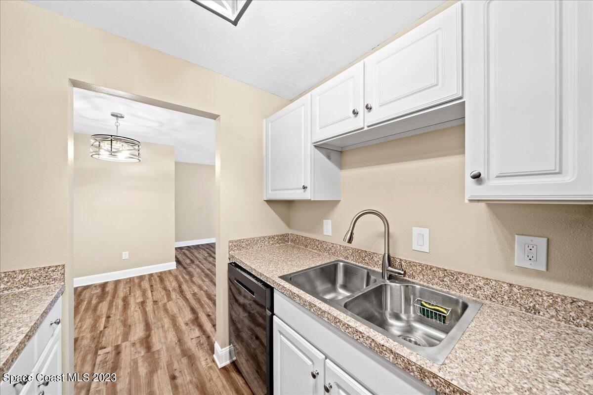 3525 Sable Palm, B