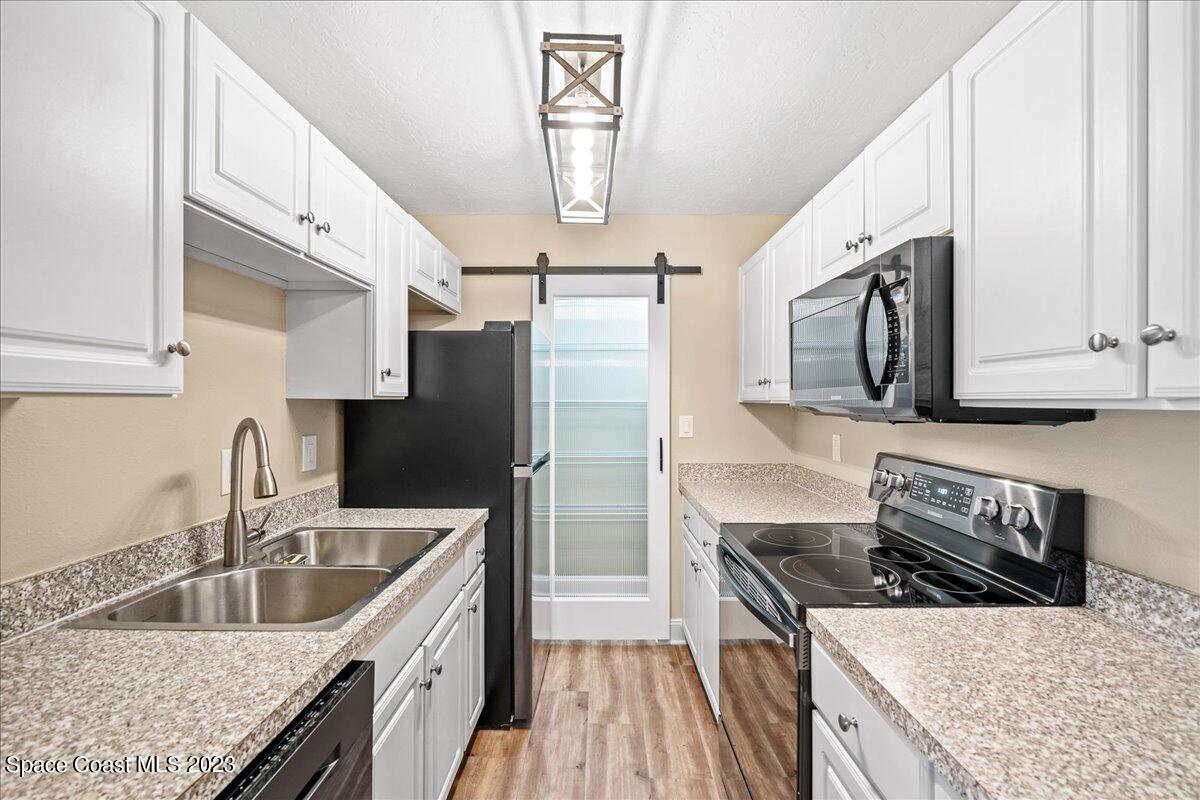 3525 Sable Palm, B