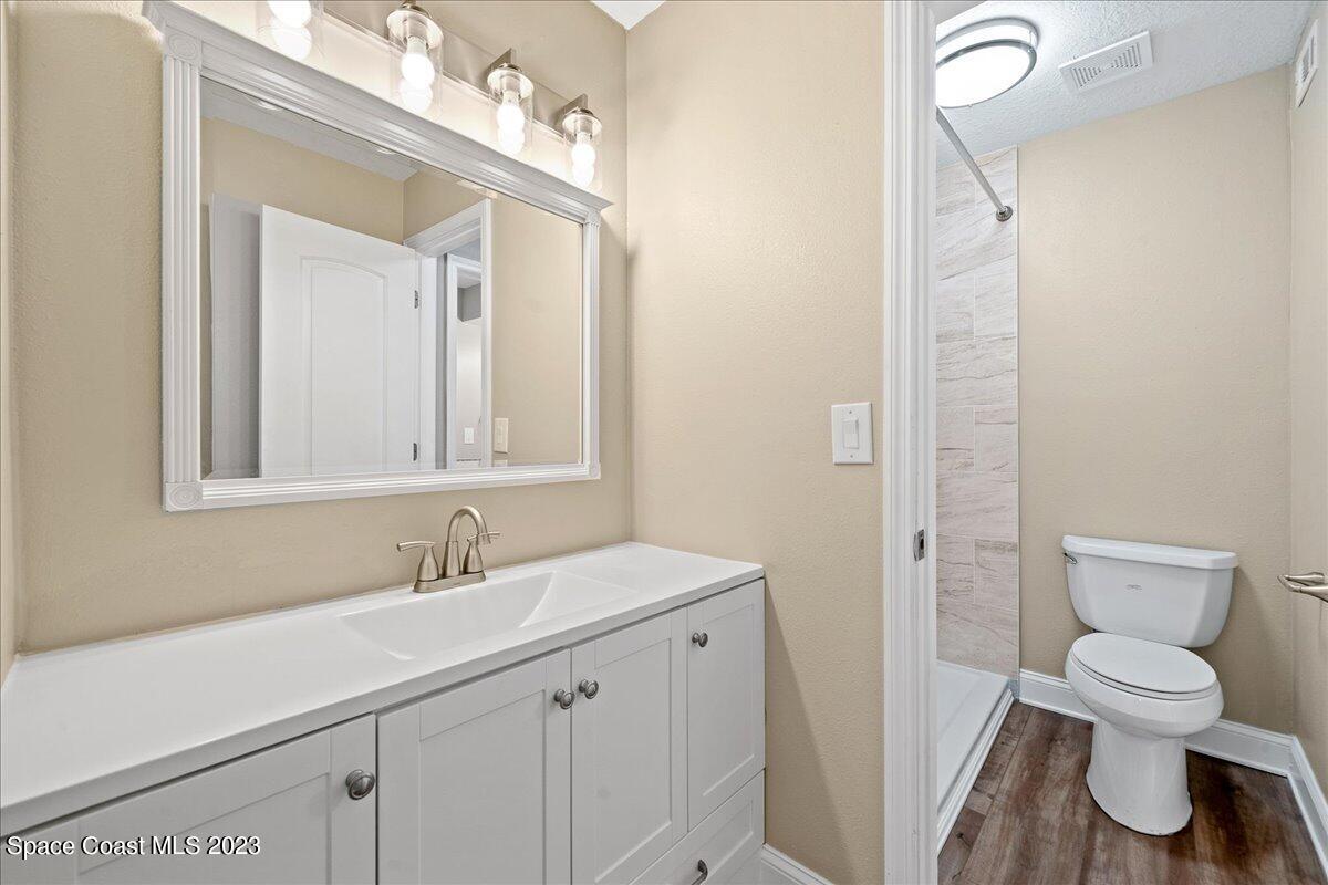 3525 Sable Palm, B