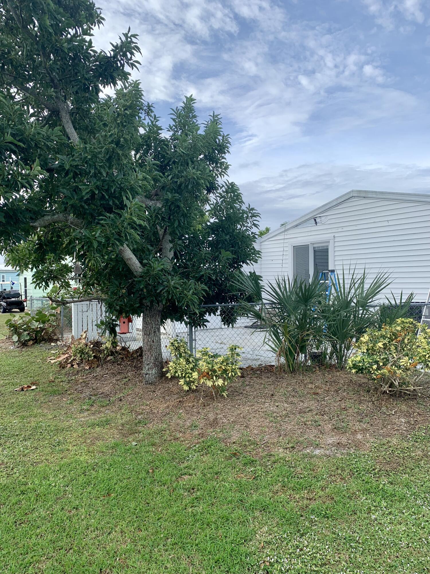 706 Periwinkle Circle