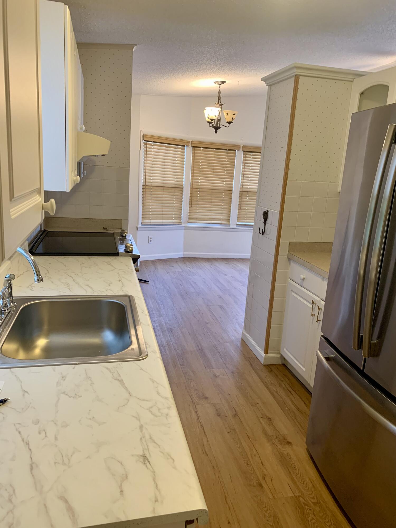 706 Periwinkle Circle
