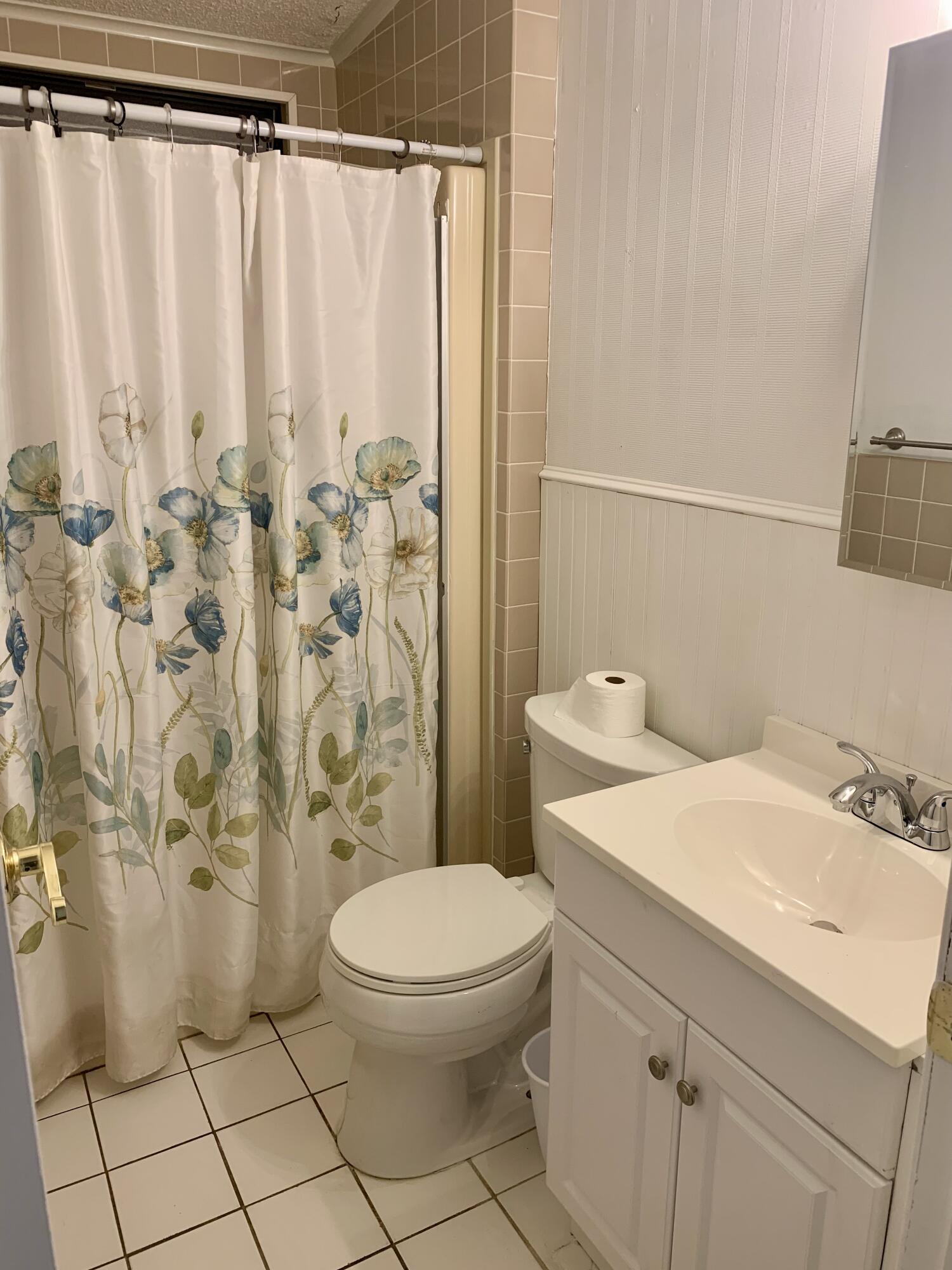 706 Periwinkle Circle