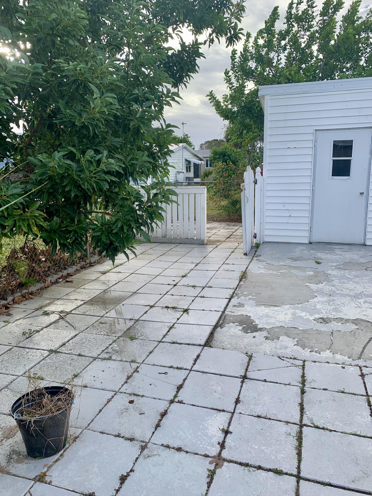 706 Periwinkle Circle