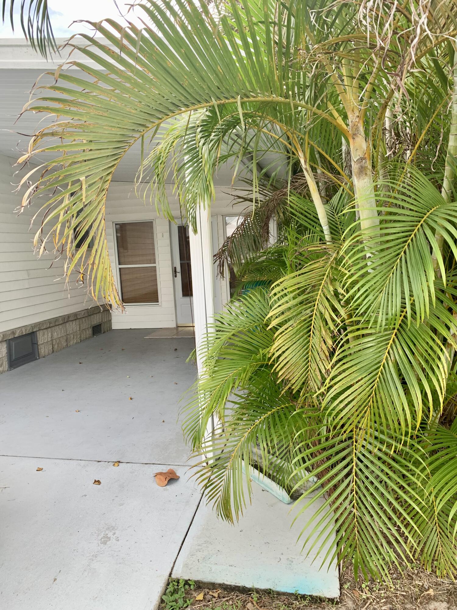 706 Periwinkle Circle