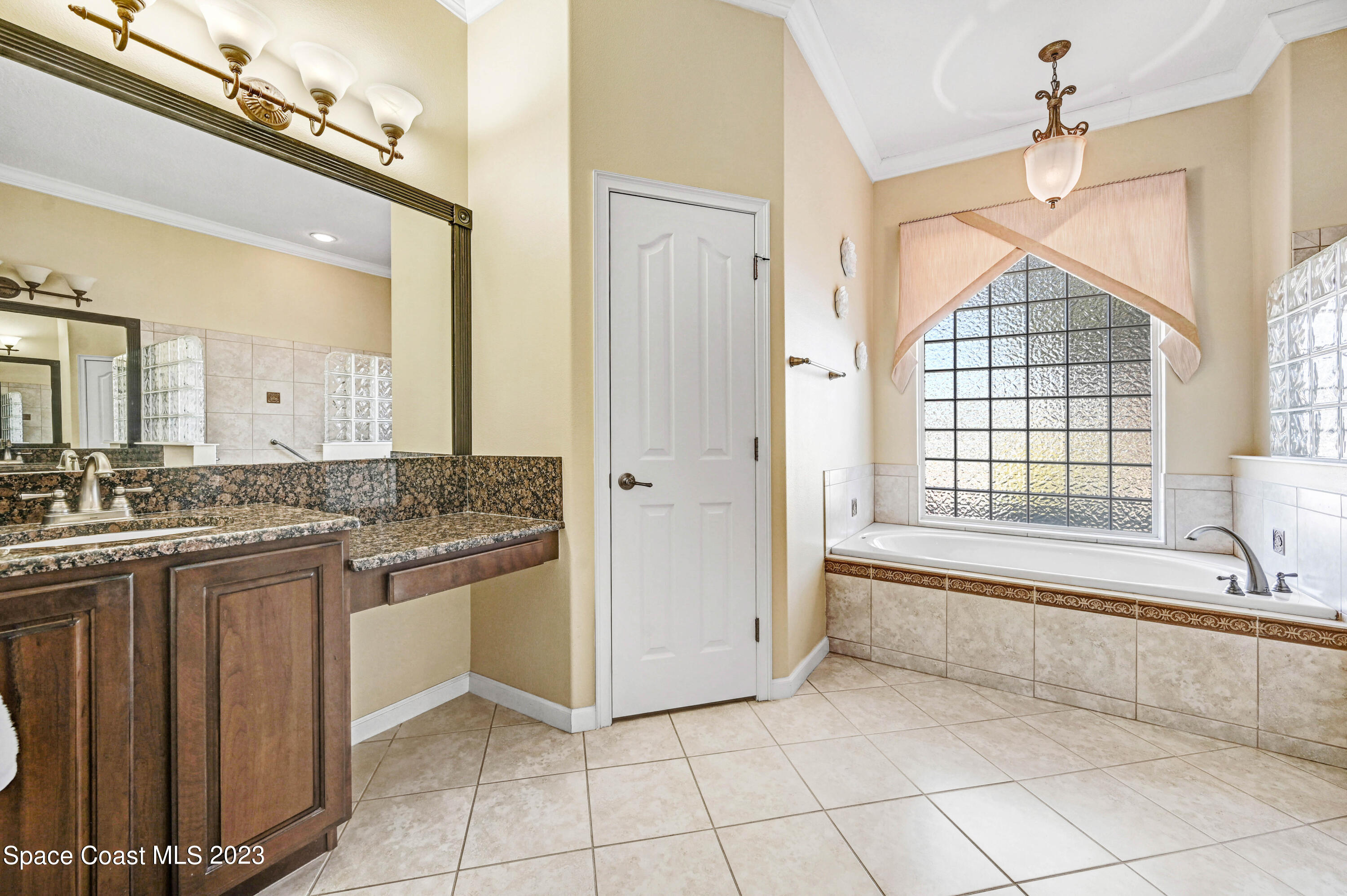 3313 Carambola Circle
