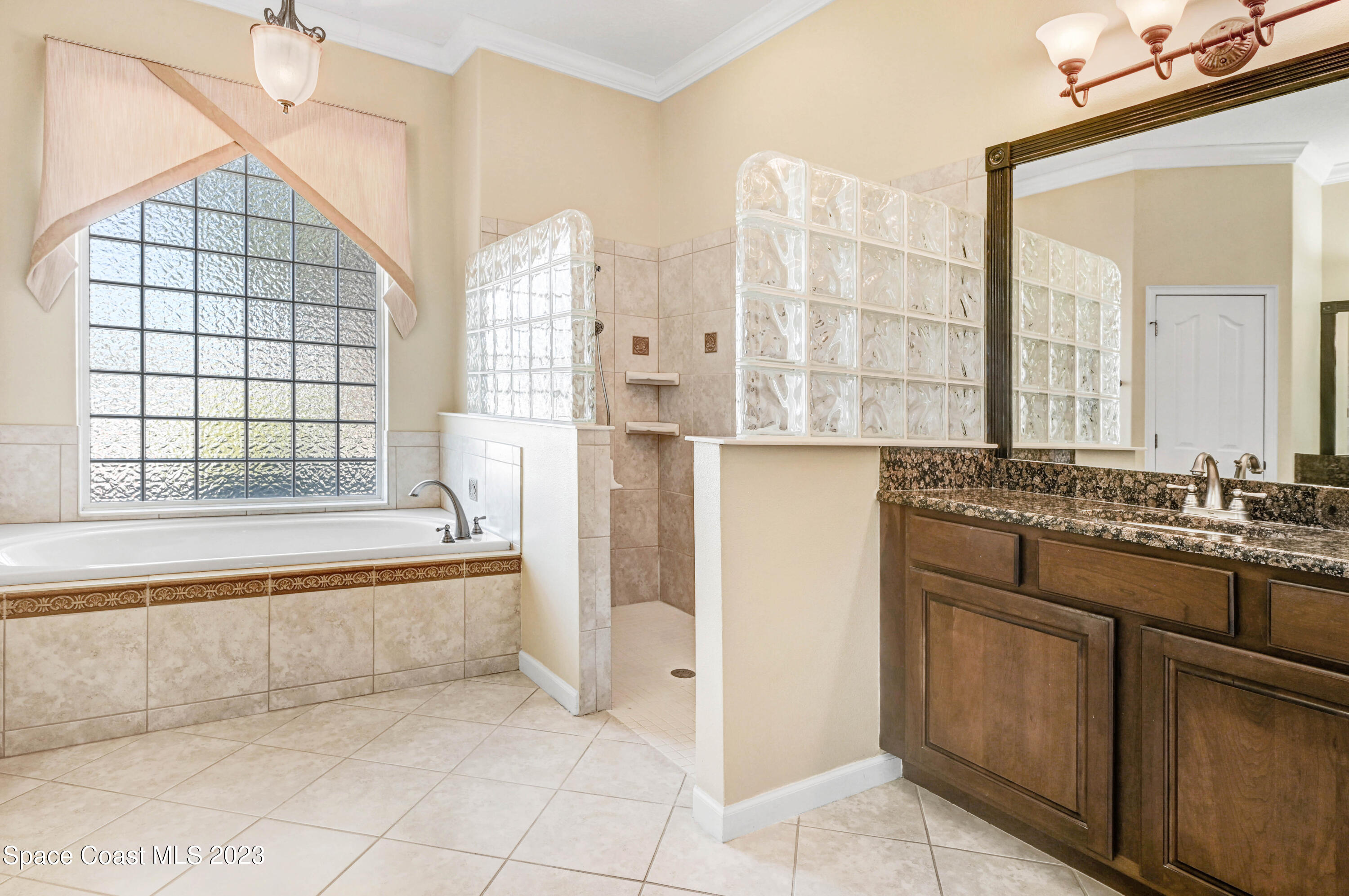 3313 Carambola Circle