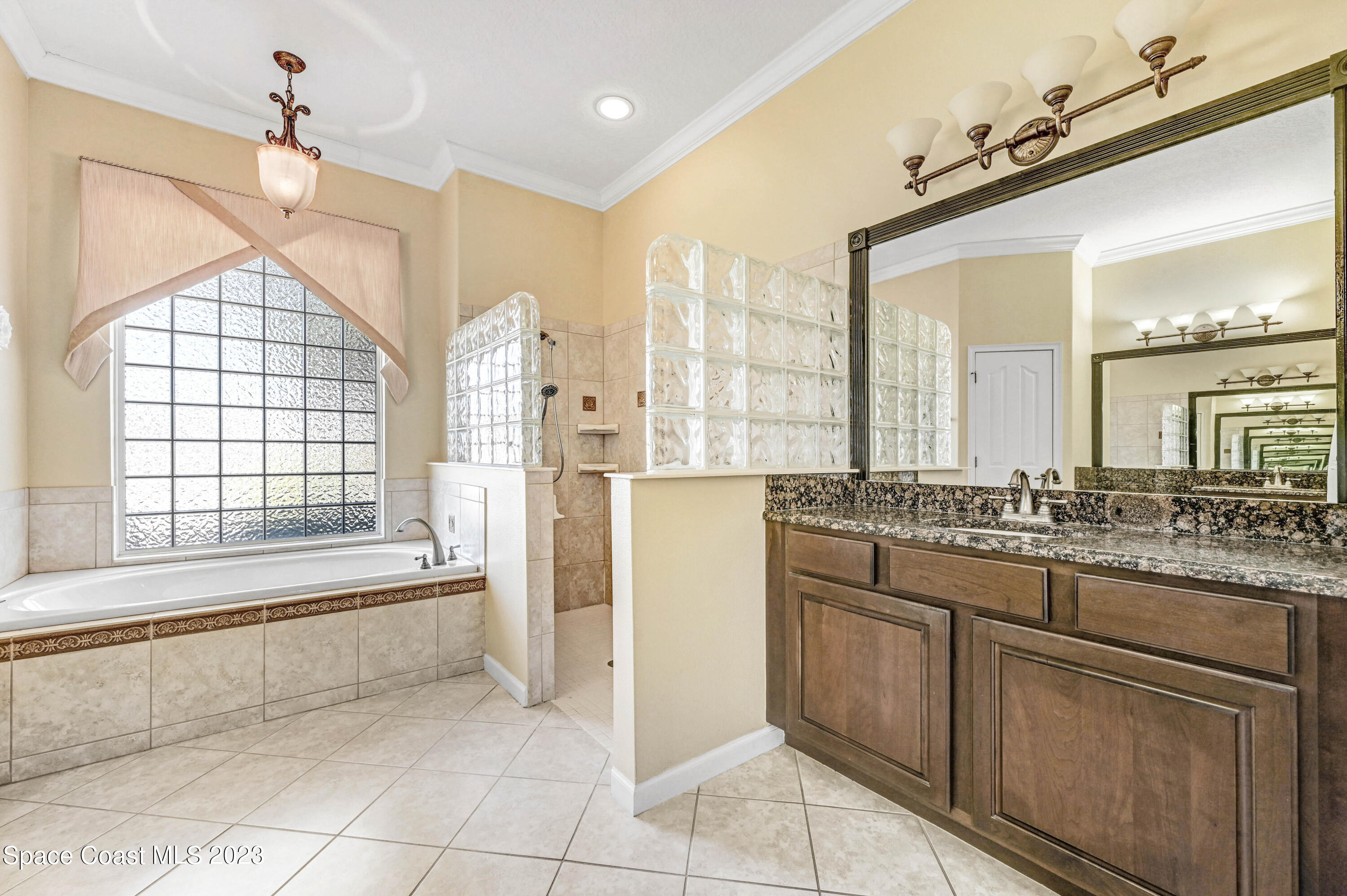 3313 Carambola Circle