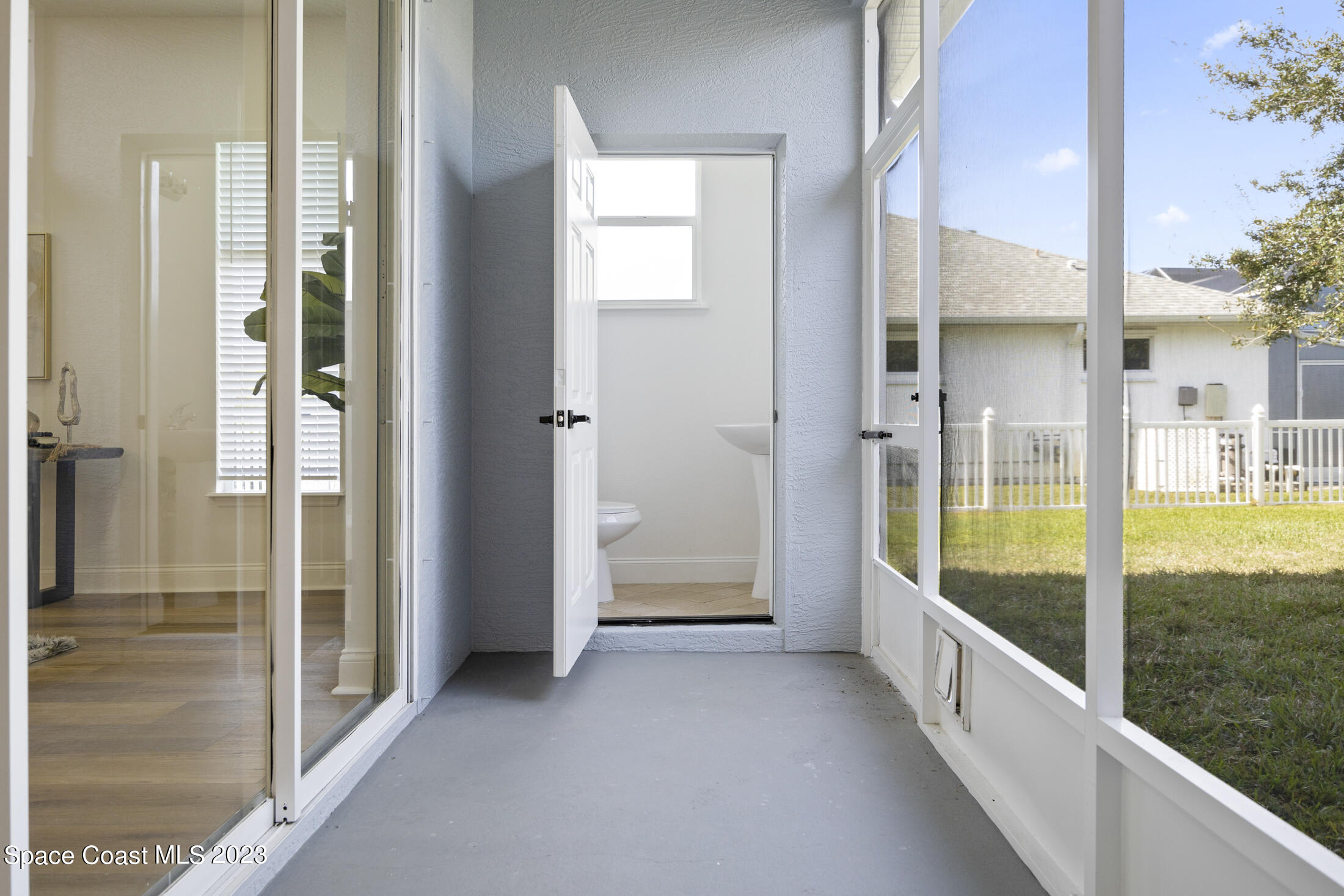 4117 Las Cruces Way