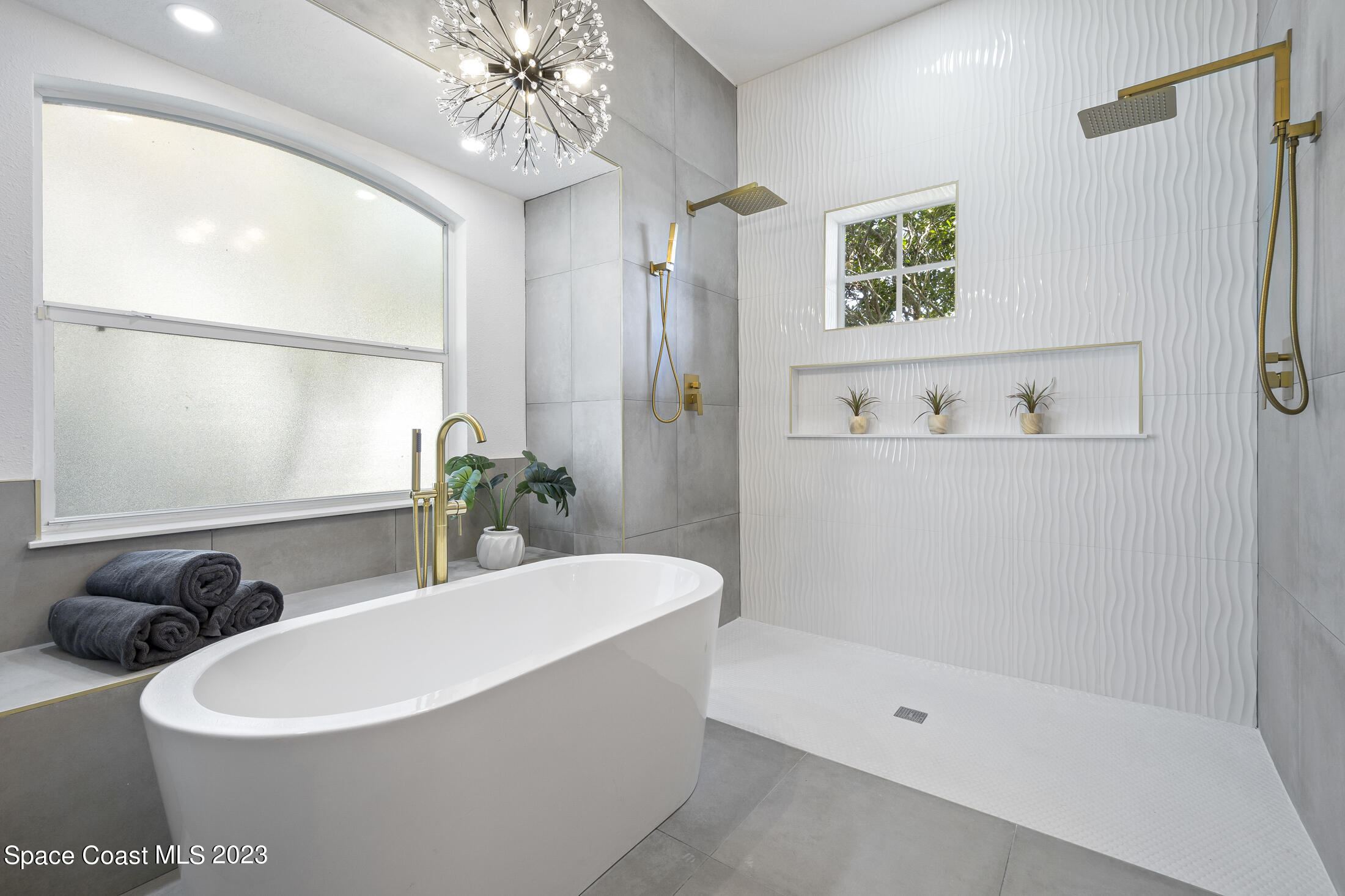 4117 Las Cruces Way