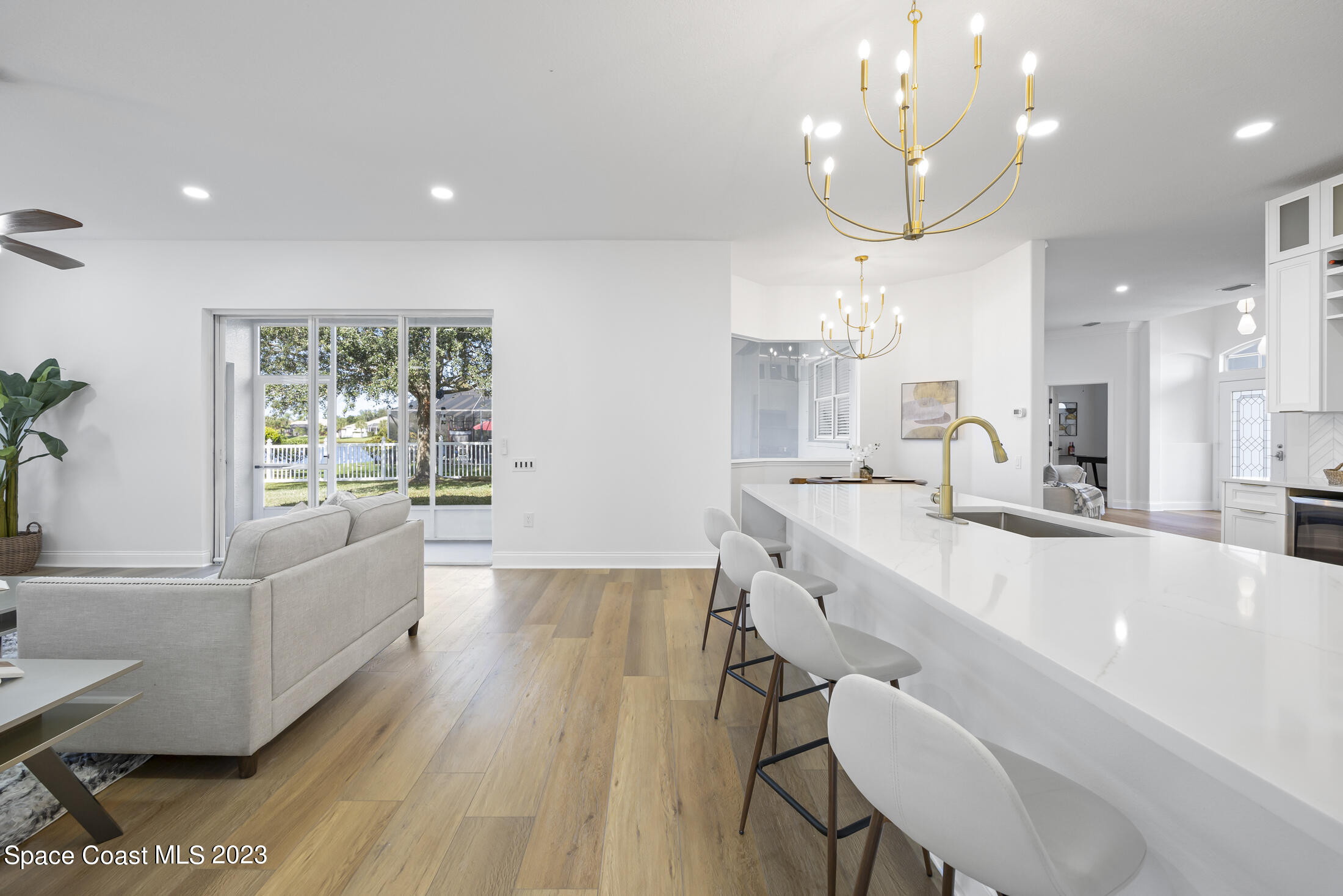 4117 Las Cruces Way