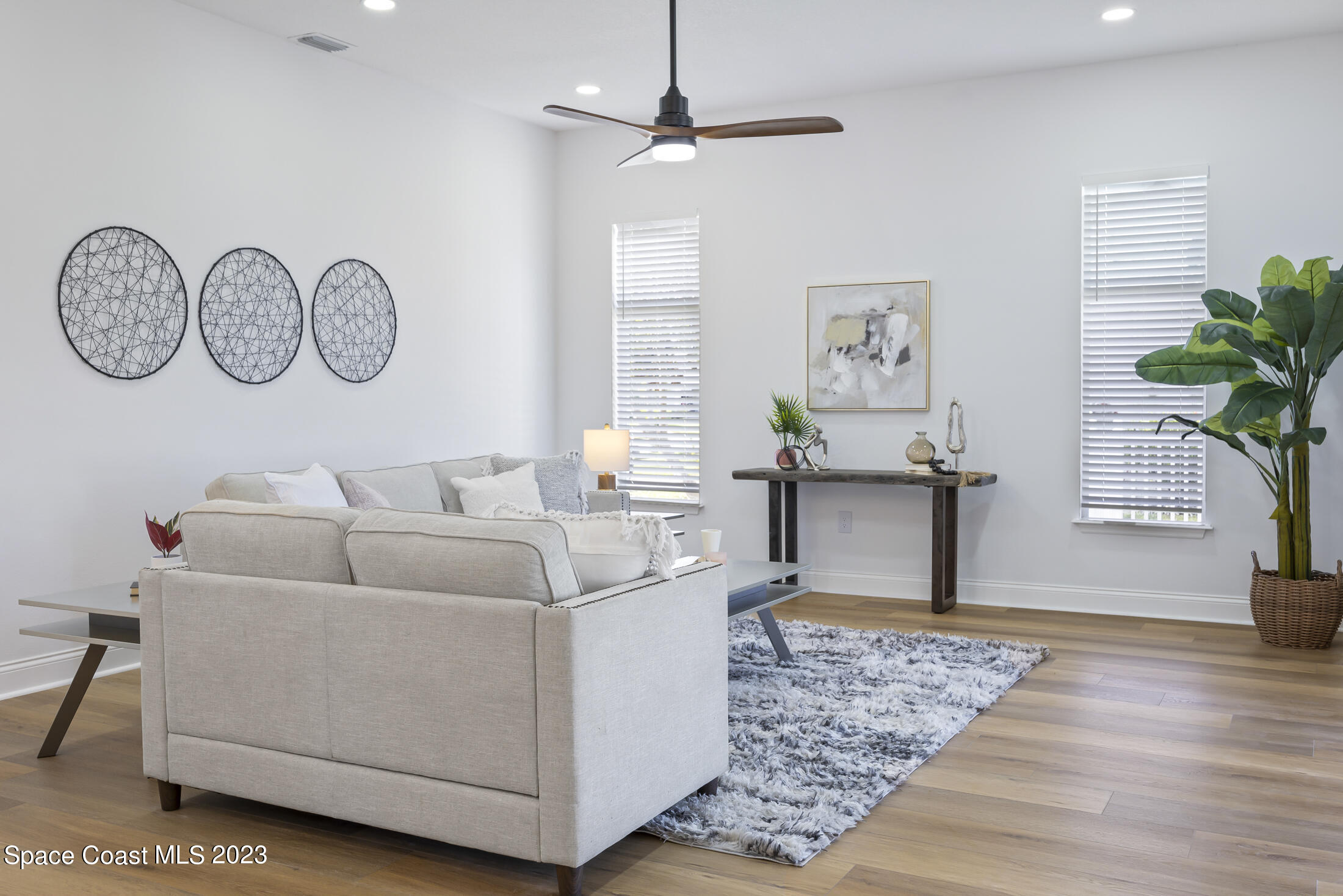 4117 Las Cruces Way